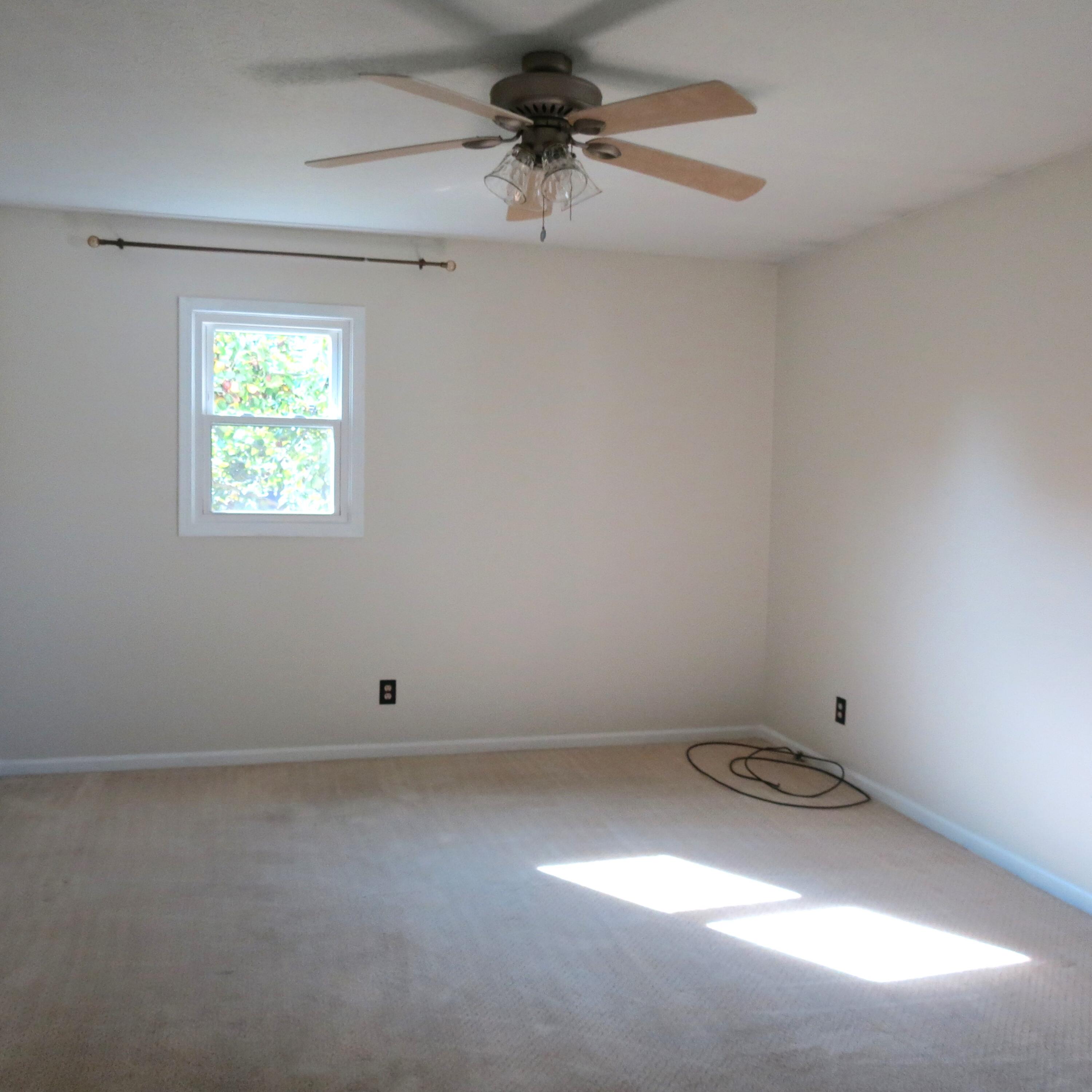 1203 Colonial Property Photo 12