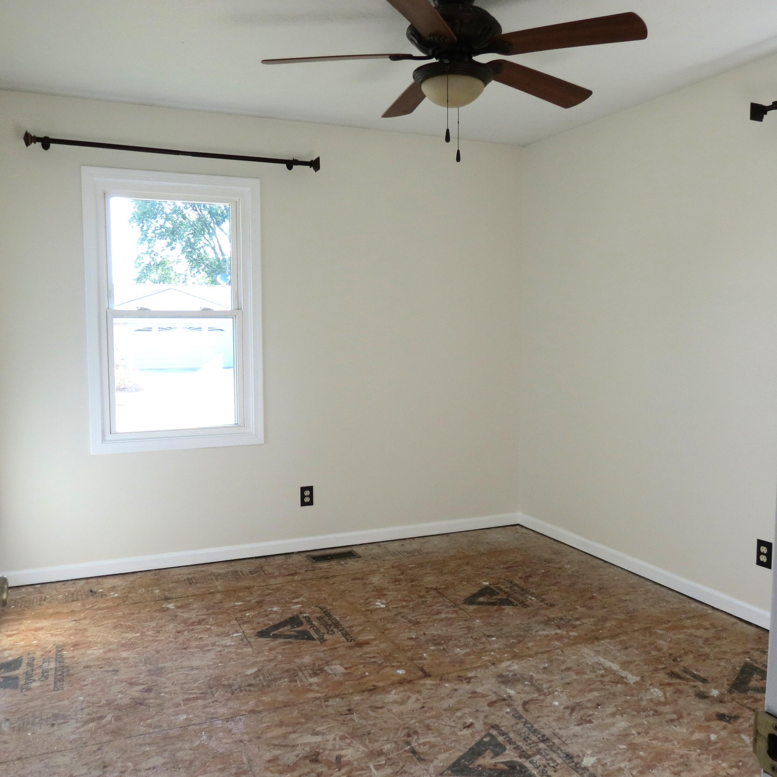 1203 Colonial Property Photo 16