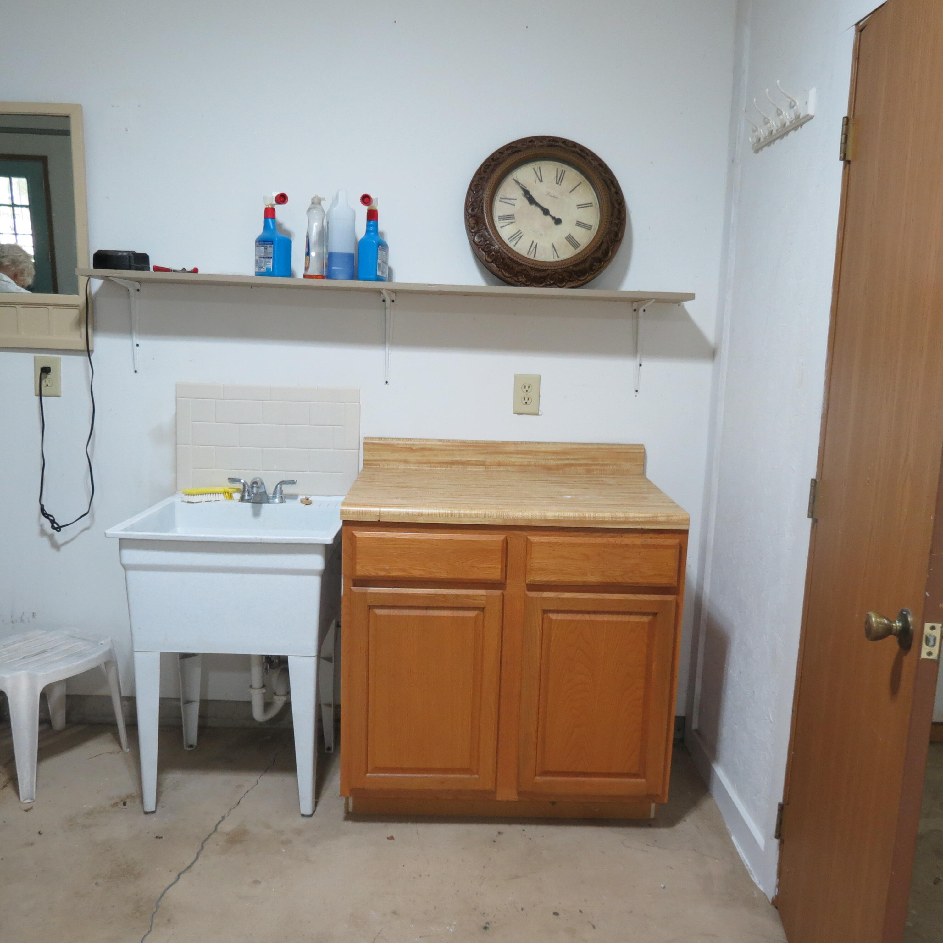 1203 Colonial Property Photo 22