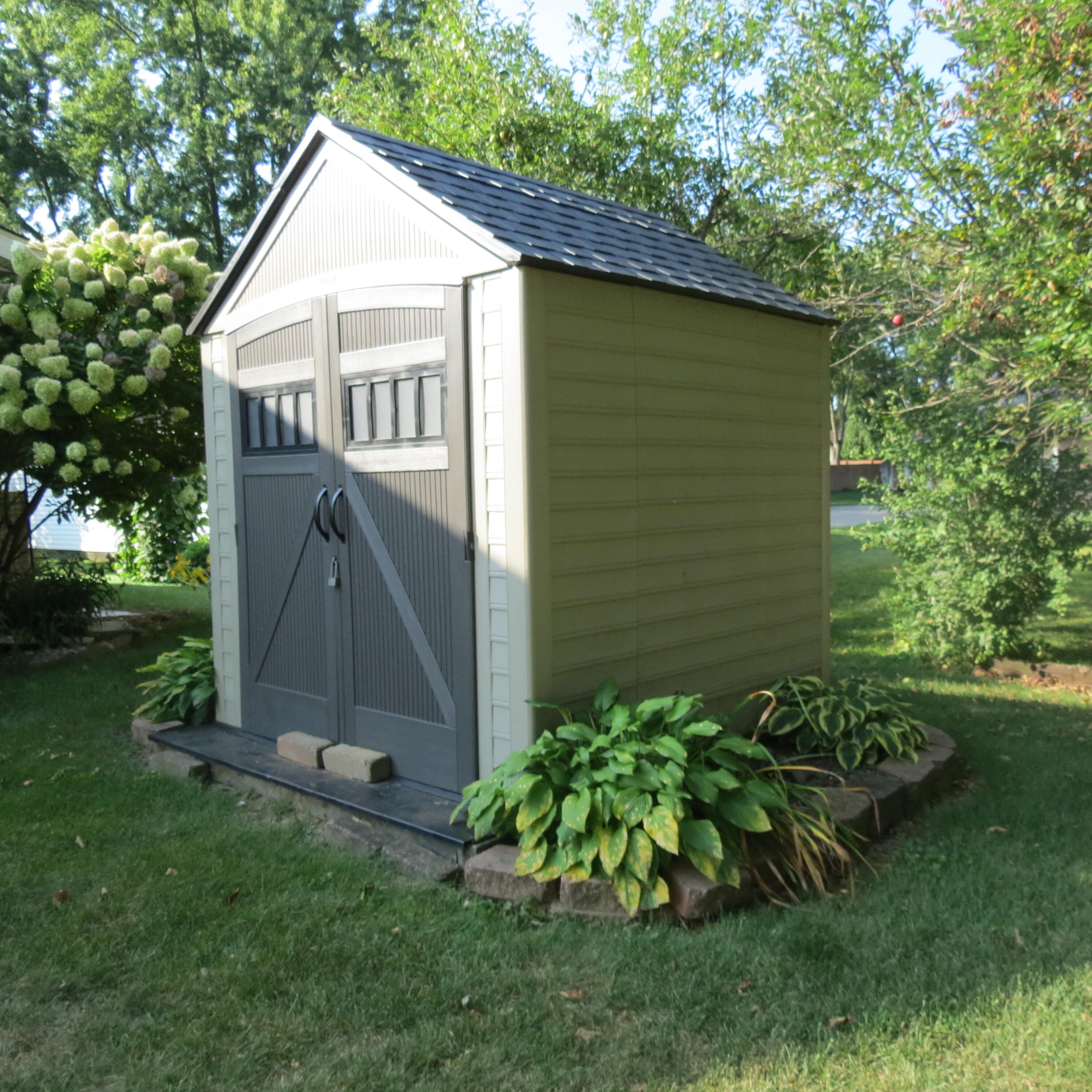 1203 Colonial Property Photo 23