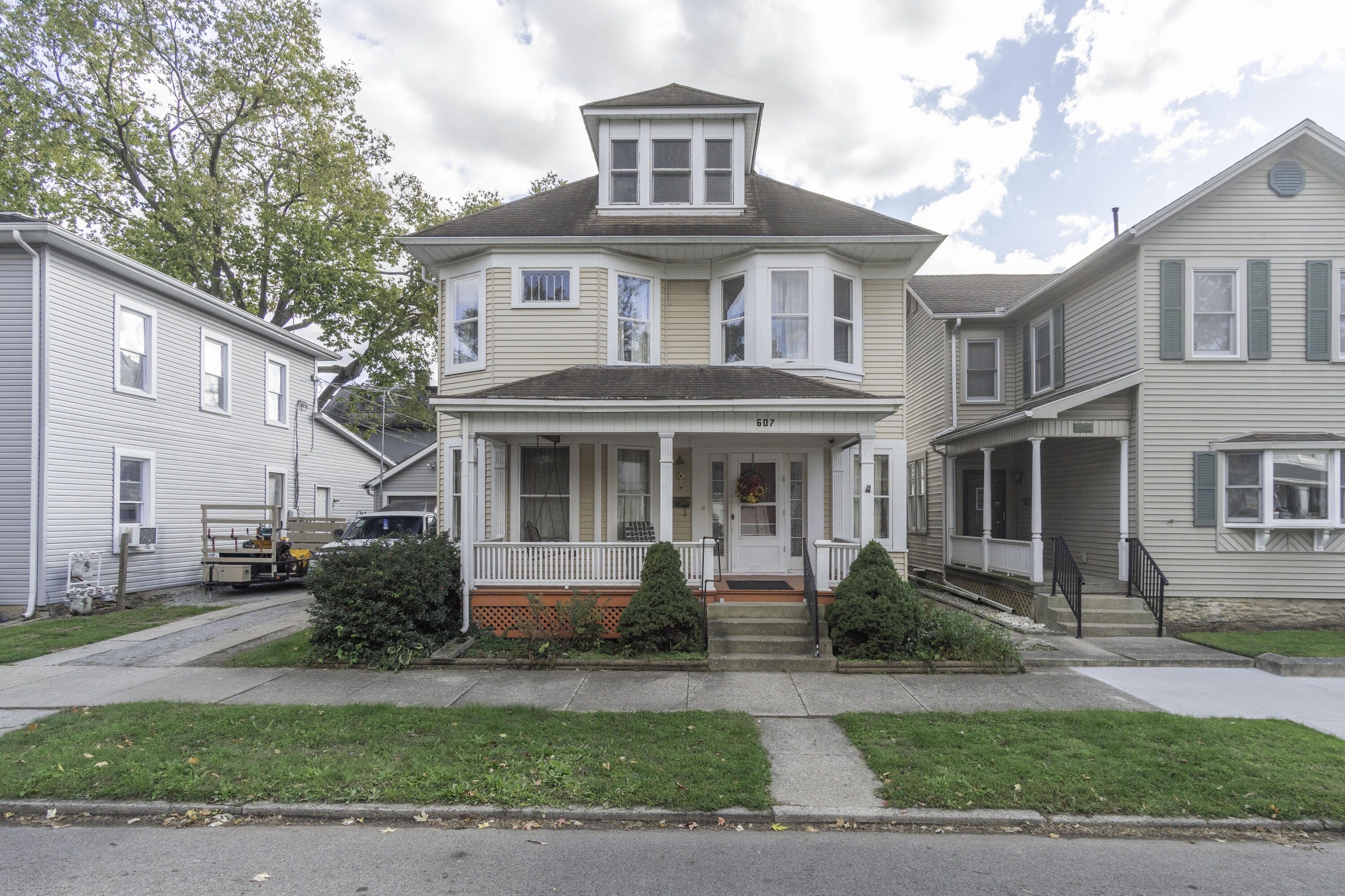 607 Ash Property Photo 1
