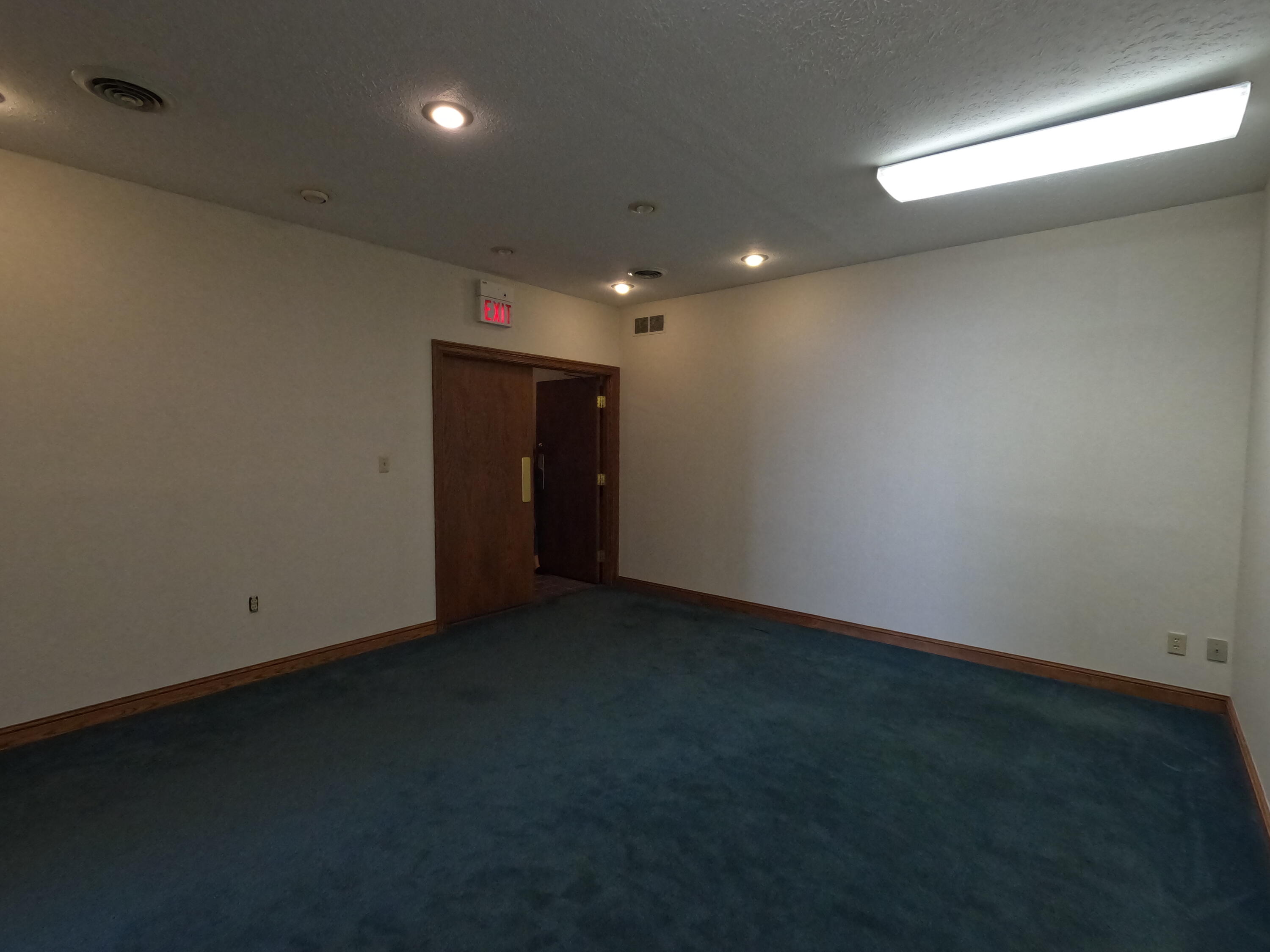 1301 E Ash Street A Property Photo 5