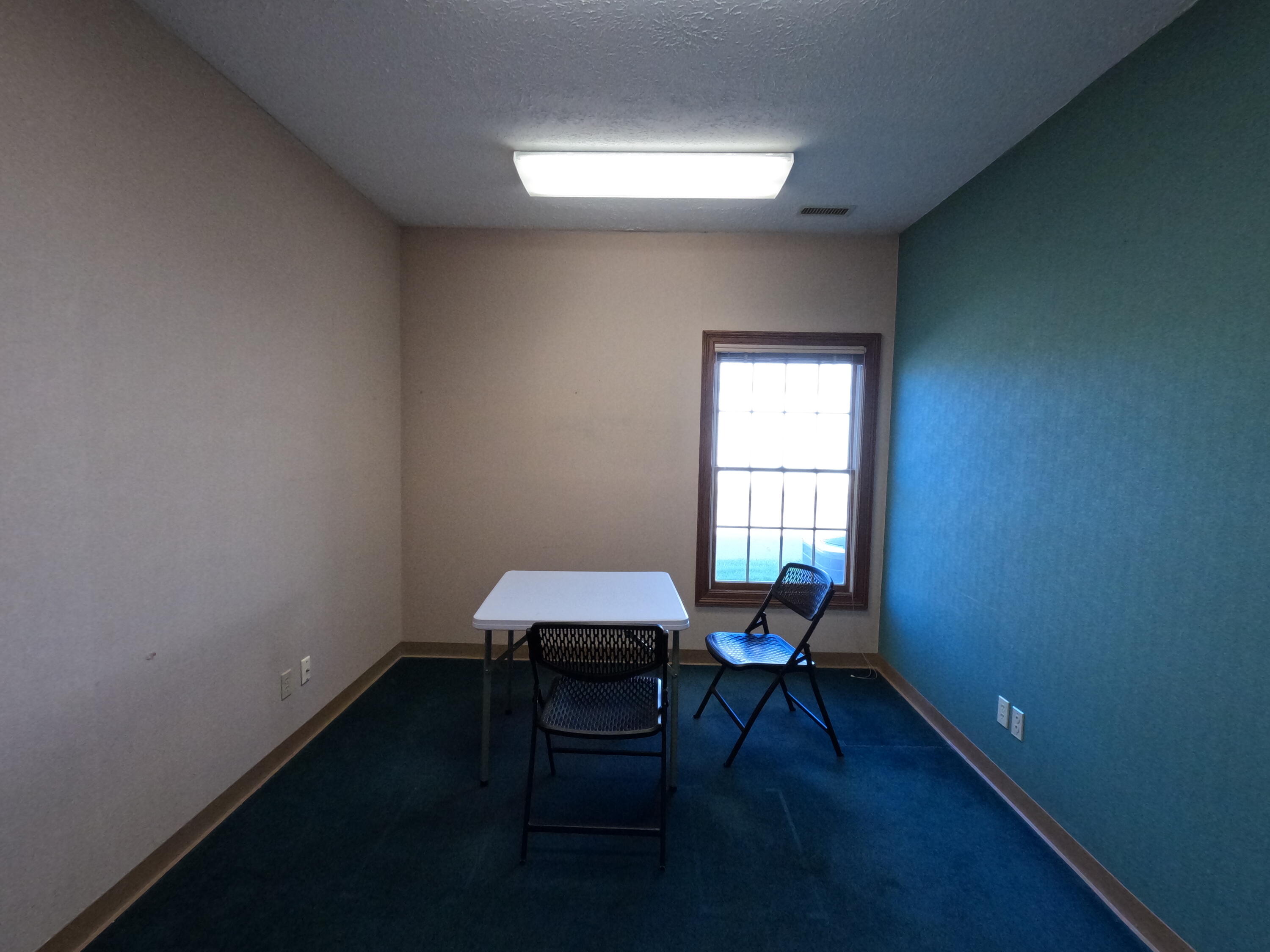 1301 E Ash Street A Property Photo 6