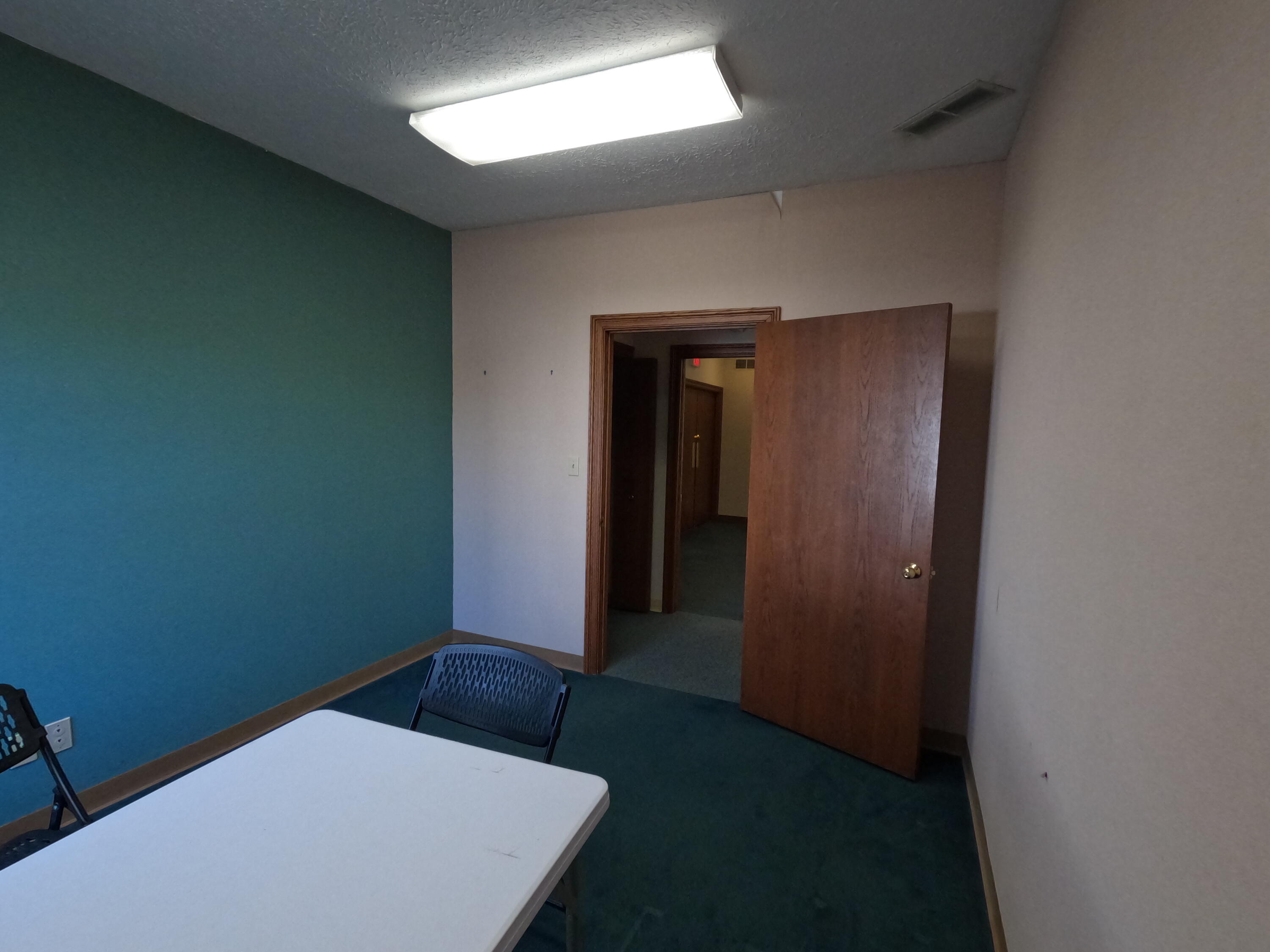 1301 E Ash Street A Property Photo 7