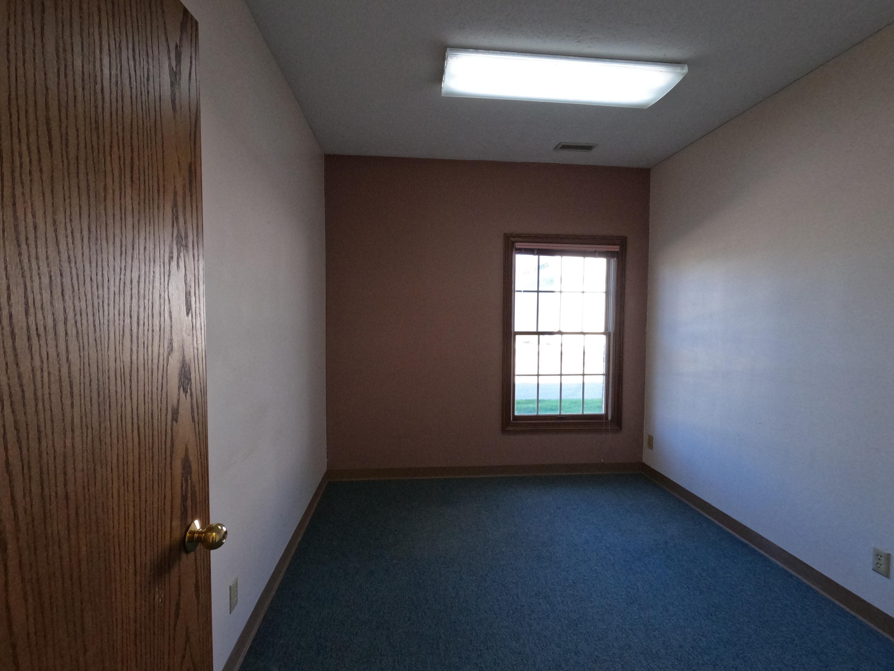 1301 E Ash Street A Property Photo 10