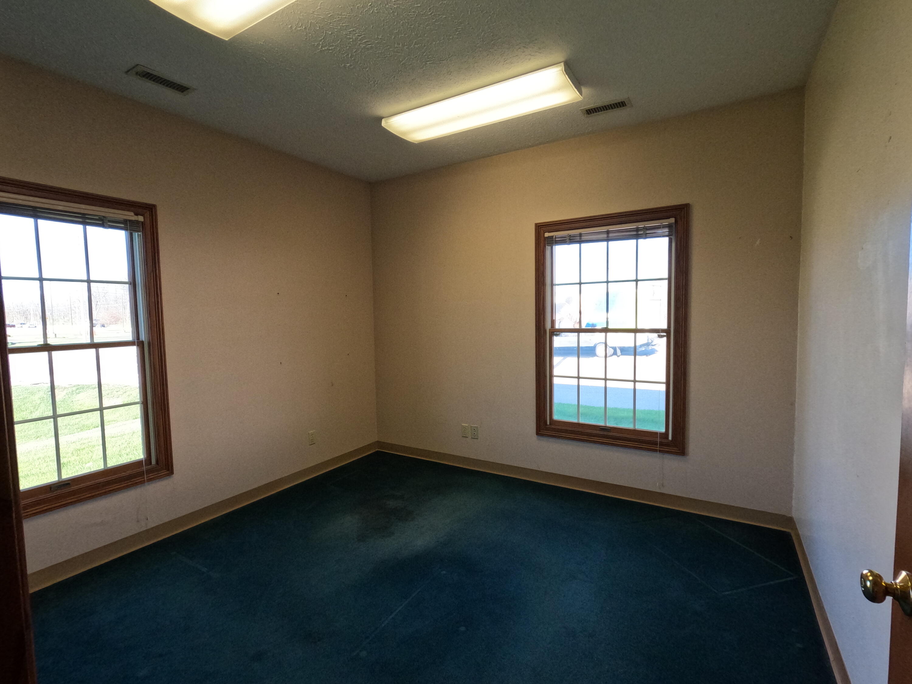 1301 E Ash Street A Property Photo 14