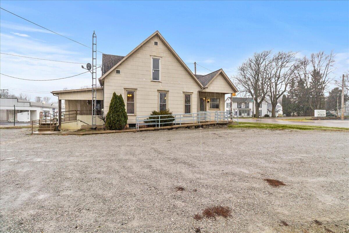 269 Main Property Photo 4