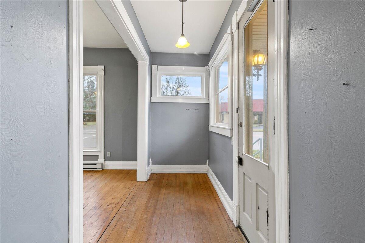 269 Main Property Photo 8