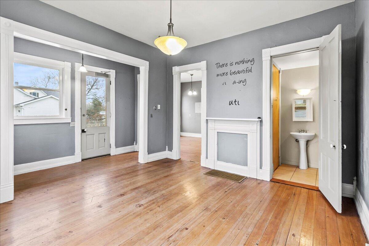 269 Main Property Photo 11