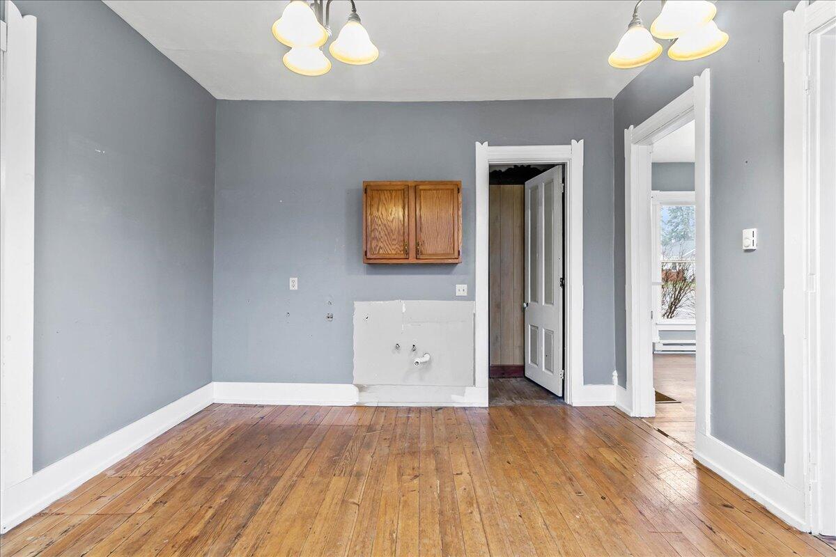 269 Main Property Photo 14