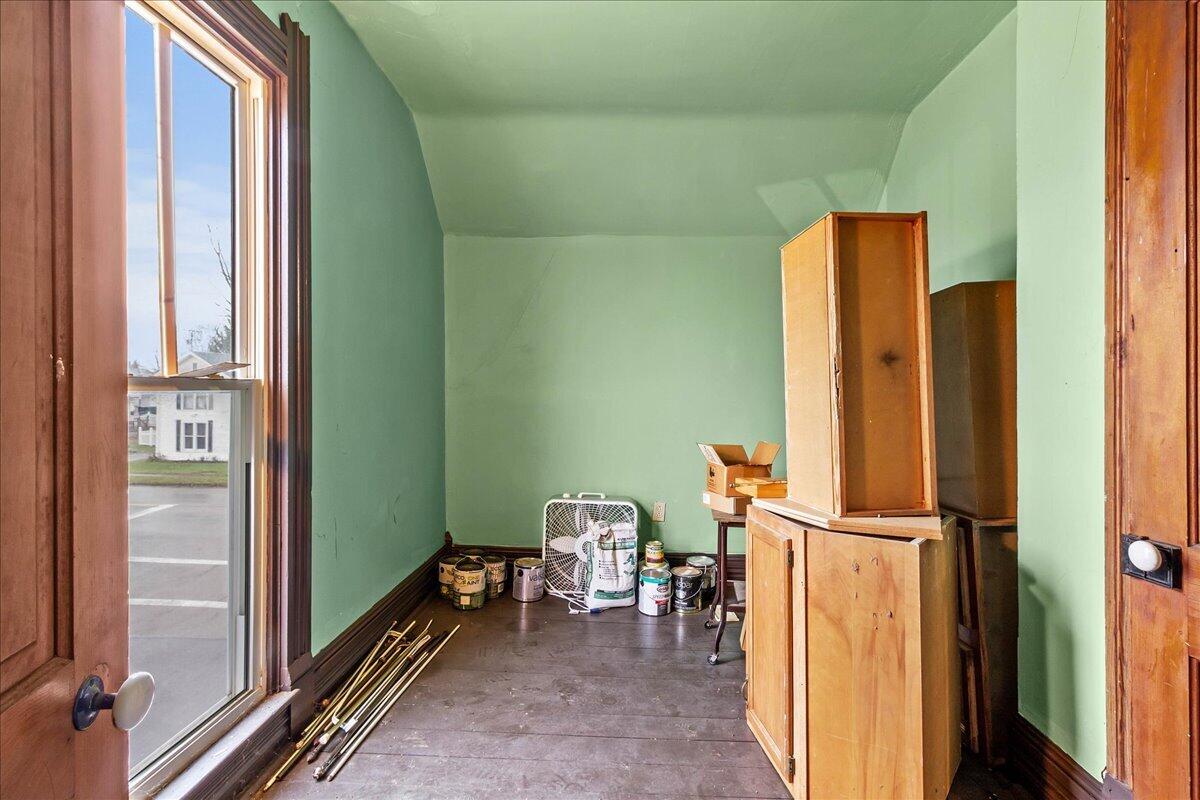 269 Main Property Photo 18
