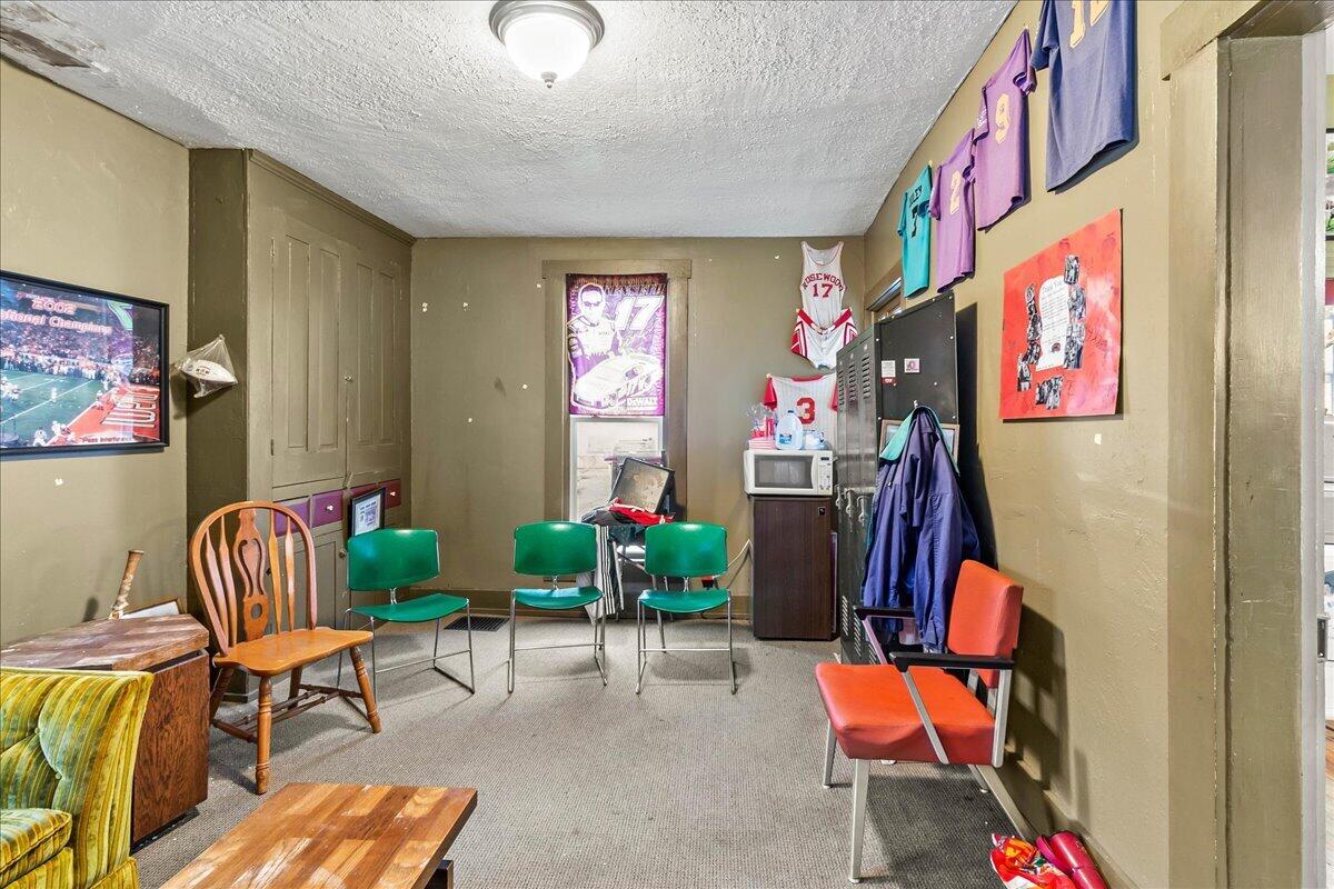 269 Main Property Photo 23