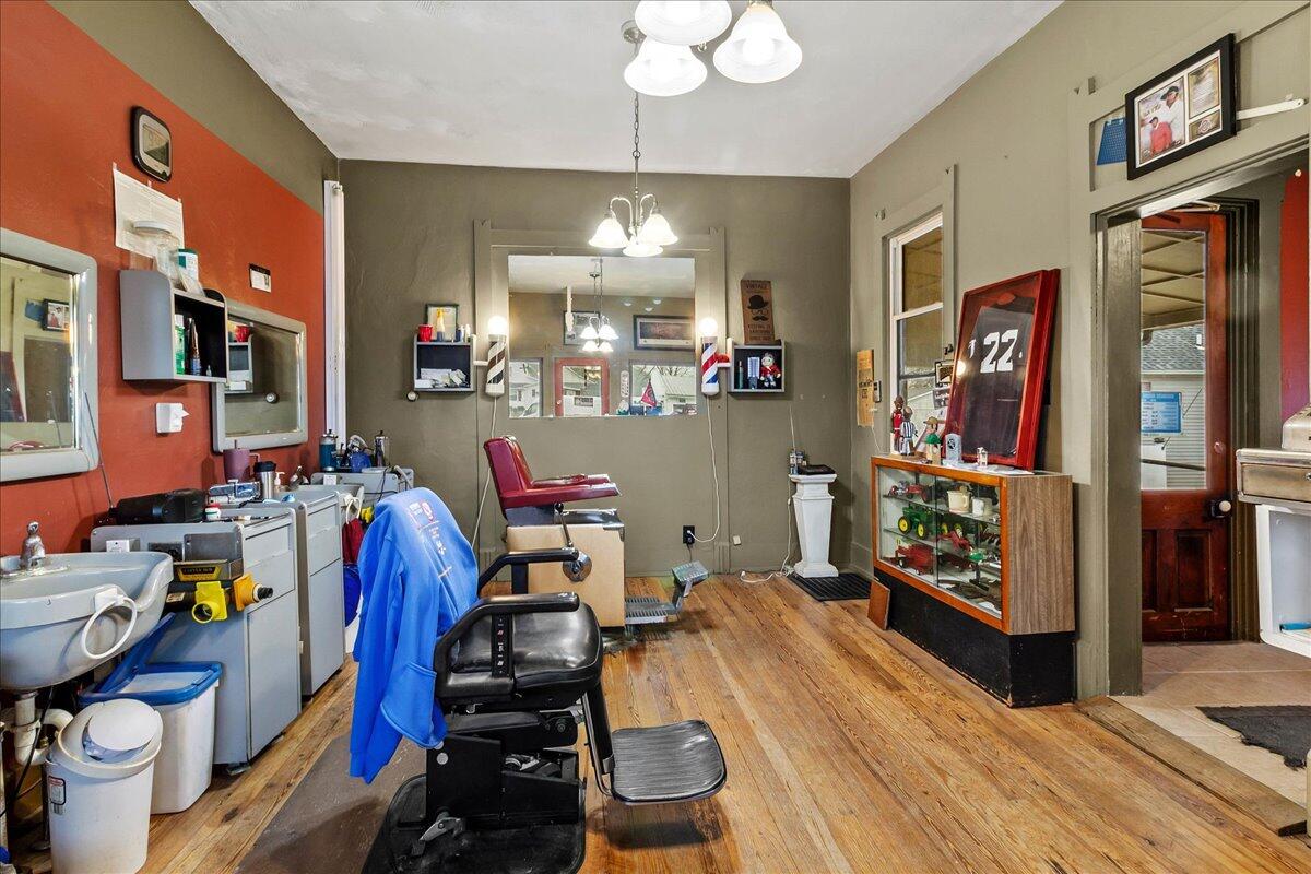 269 Main Property Photo 25