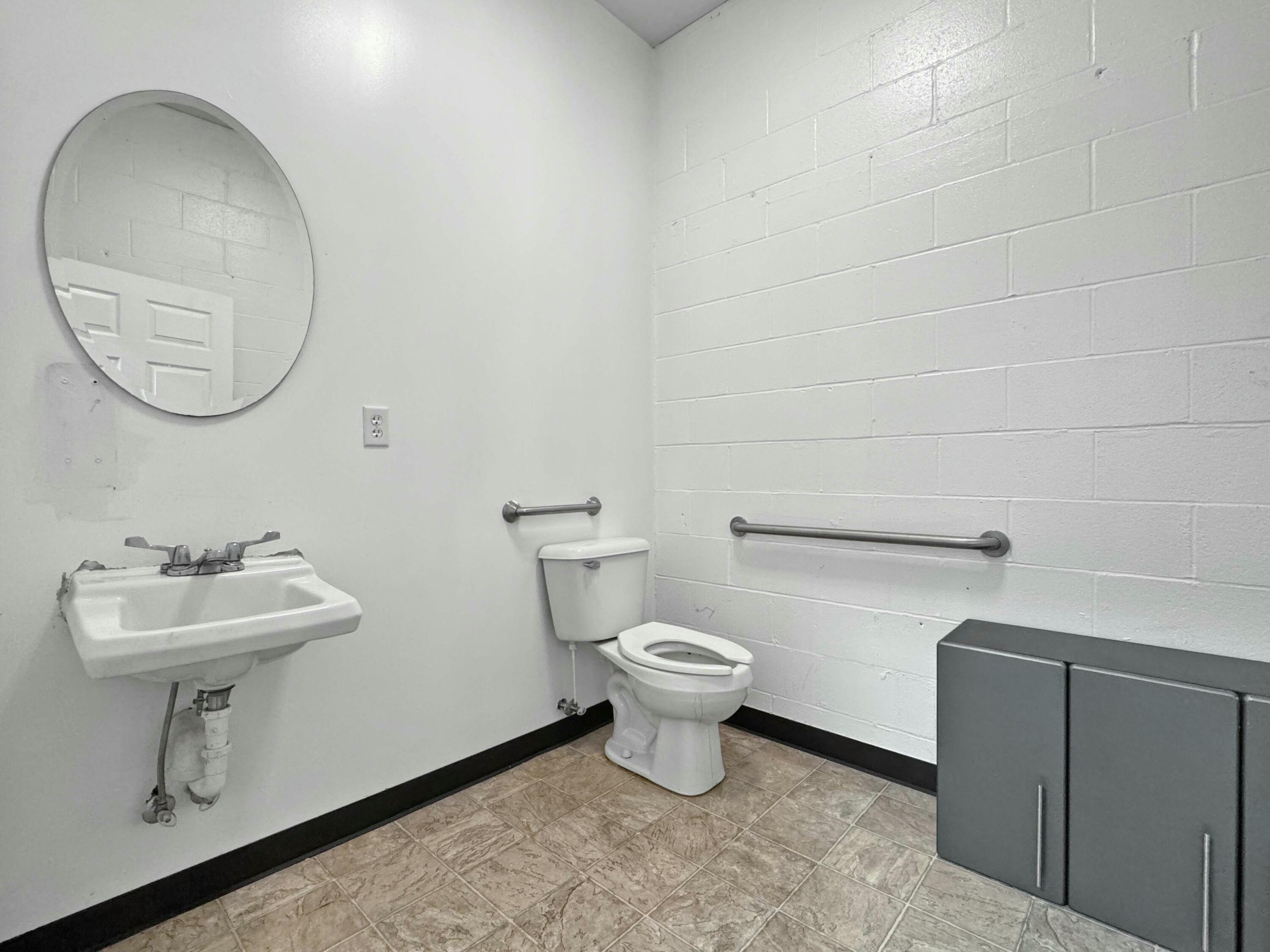 1714 Main Property Photo 10