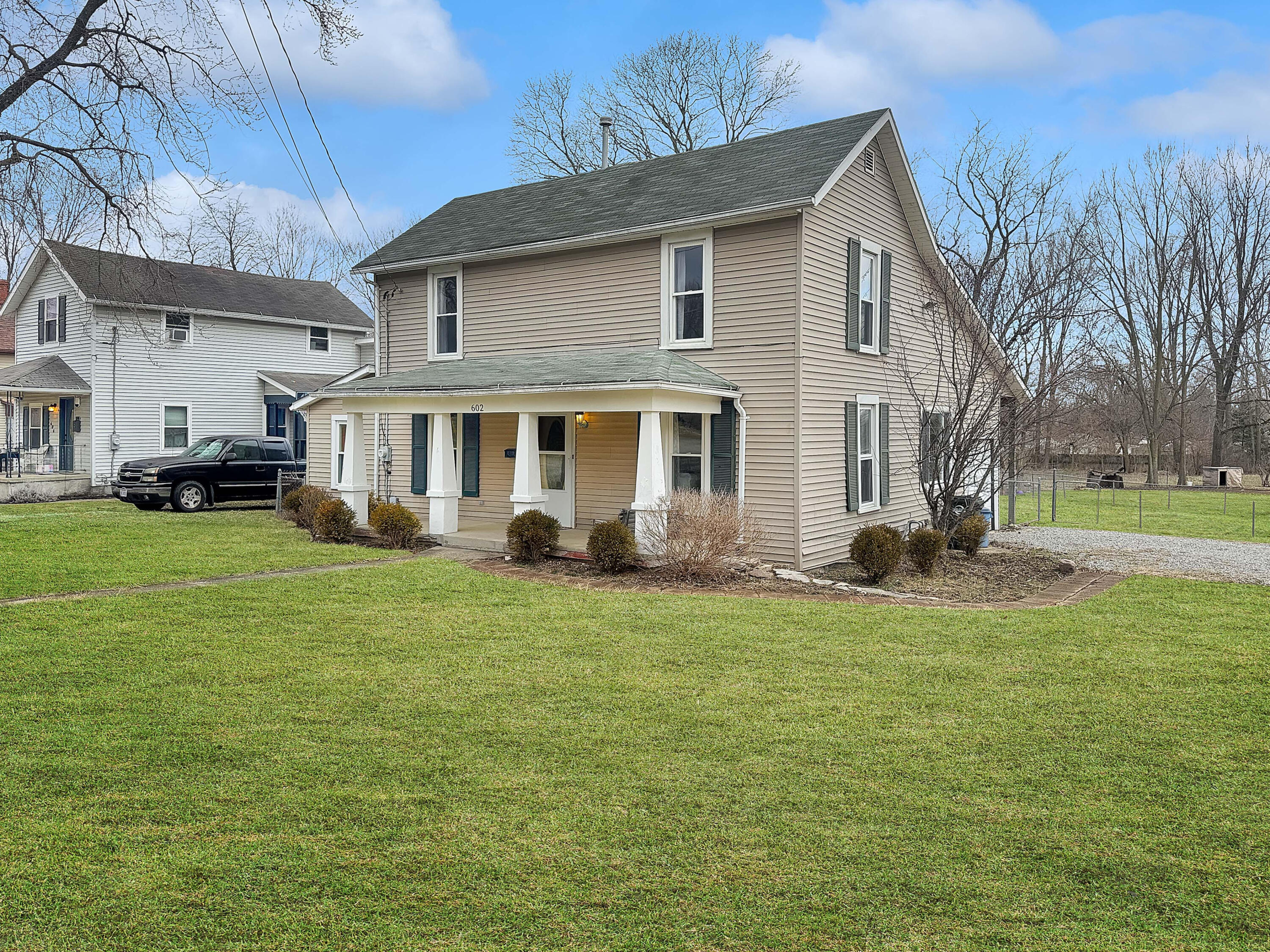 602 College Property Photo 1