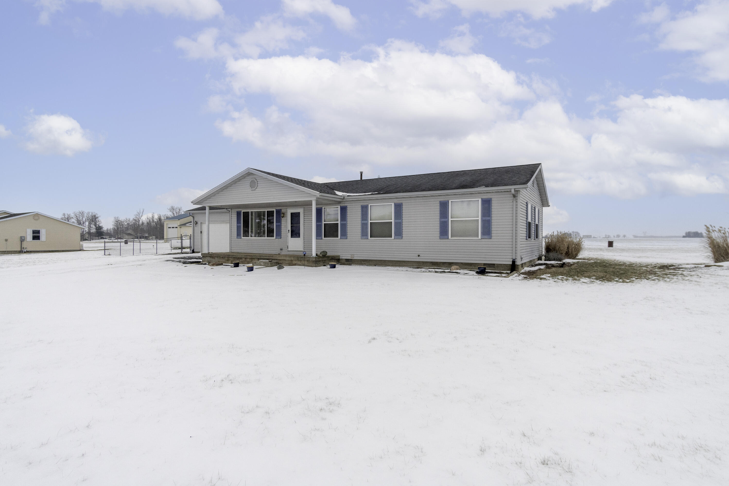 12790 Lochard Property Photo 4
