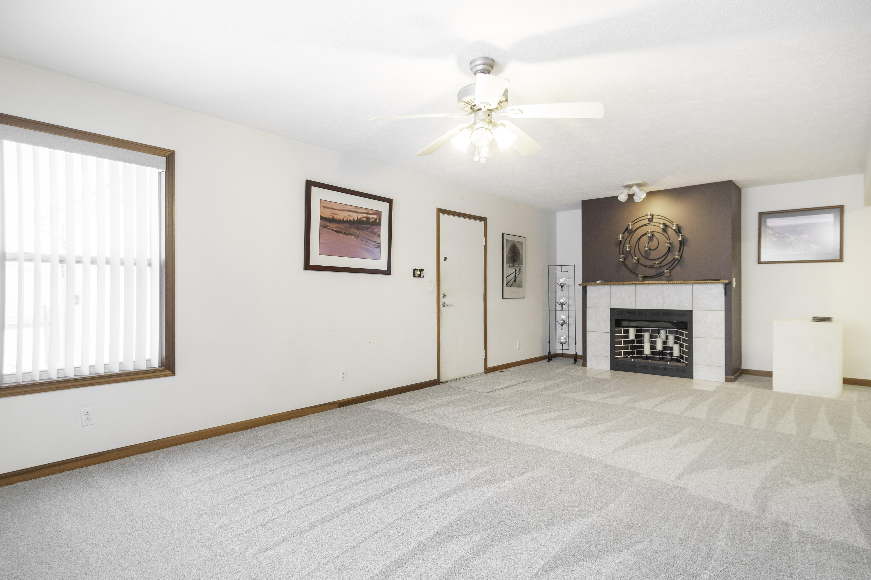 12790 Lochard Property Photo 6