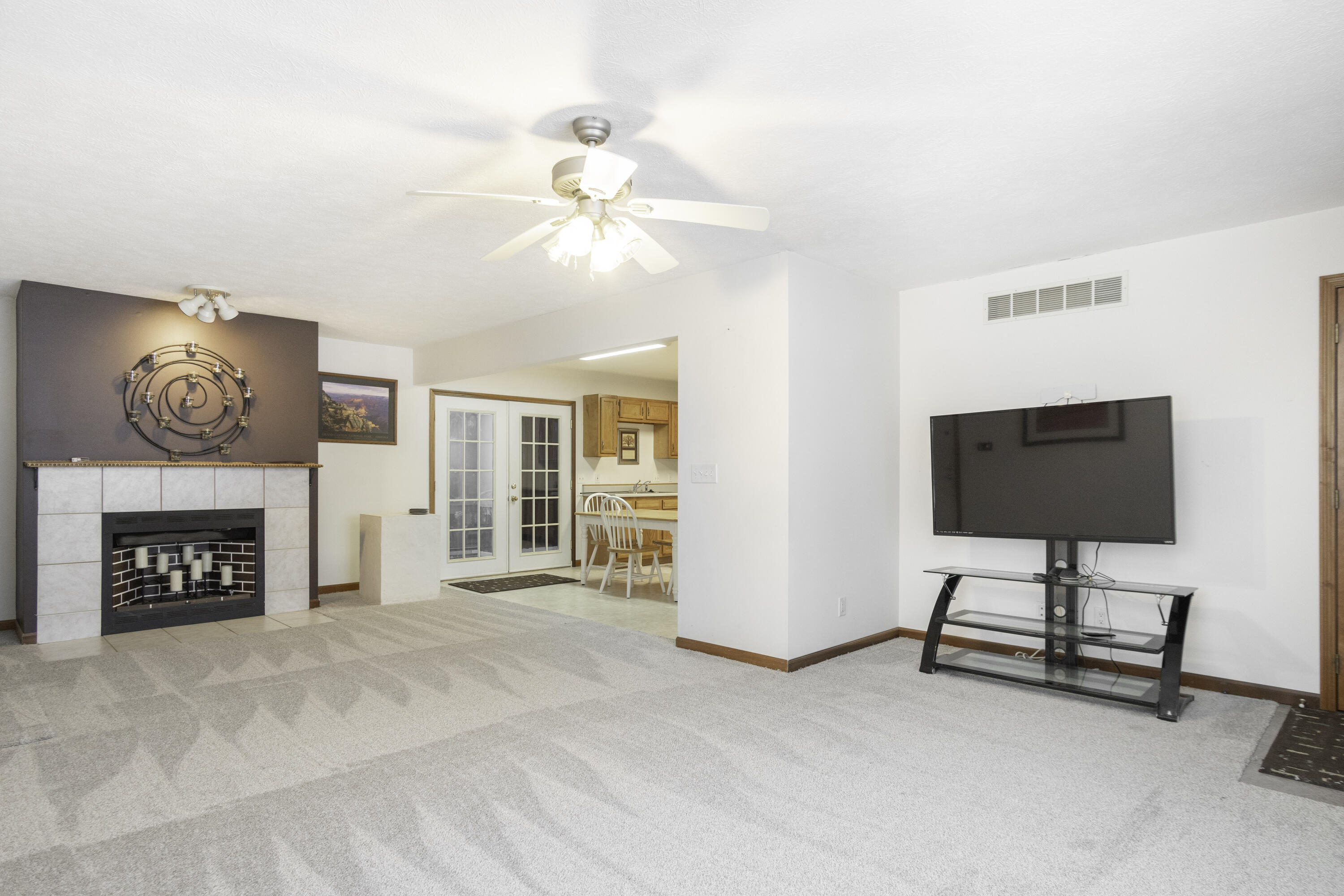 12790 Lochard Property Photo 7