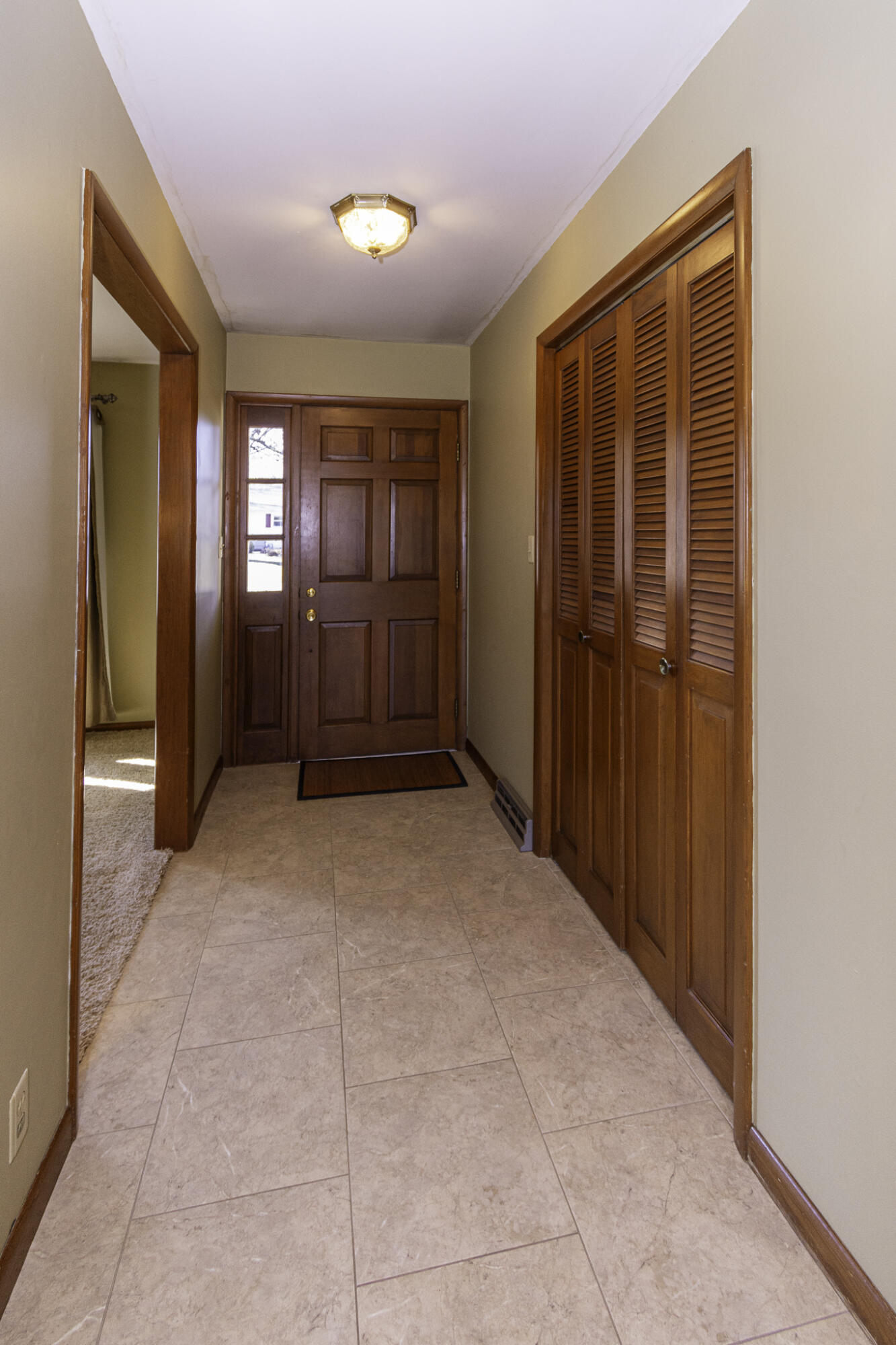216 Orange Property Photo 4