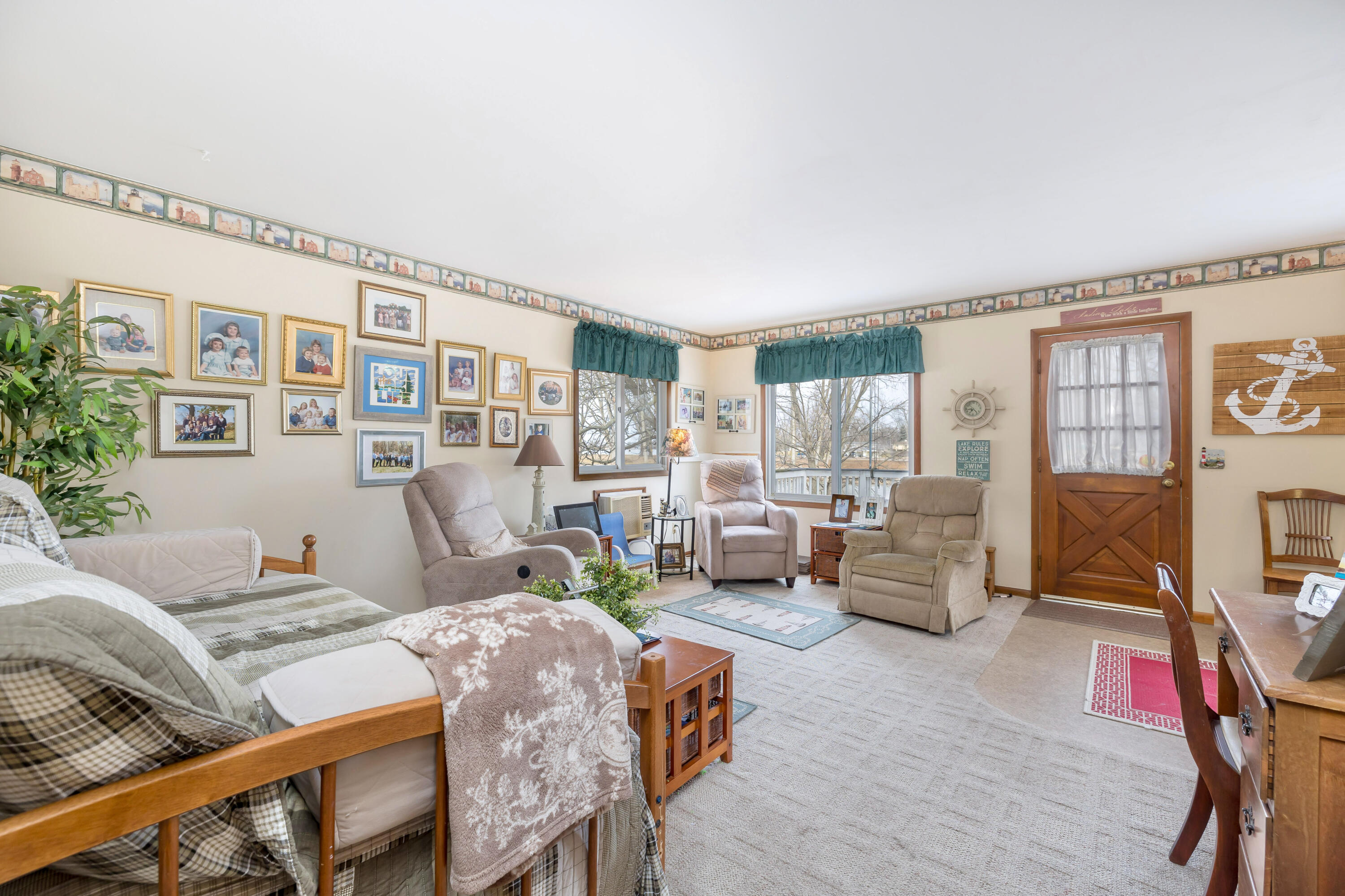 7630 Edgewater Property Photo 11