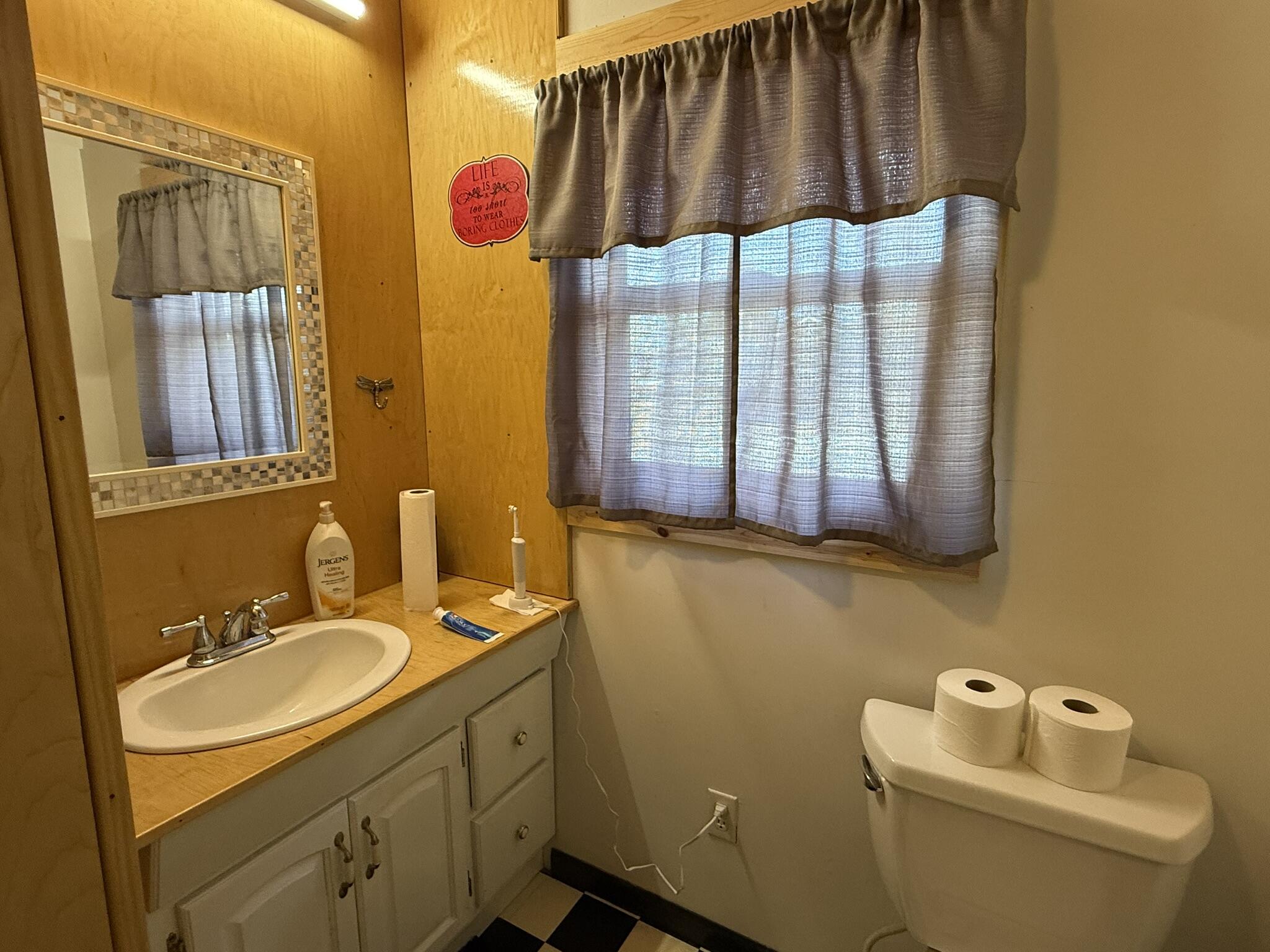 415 Main Property Photo 18