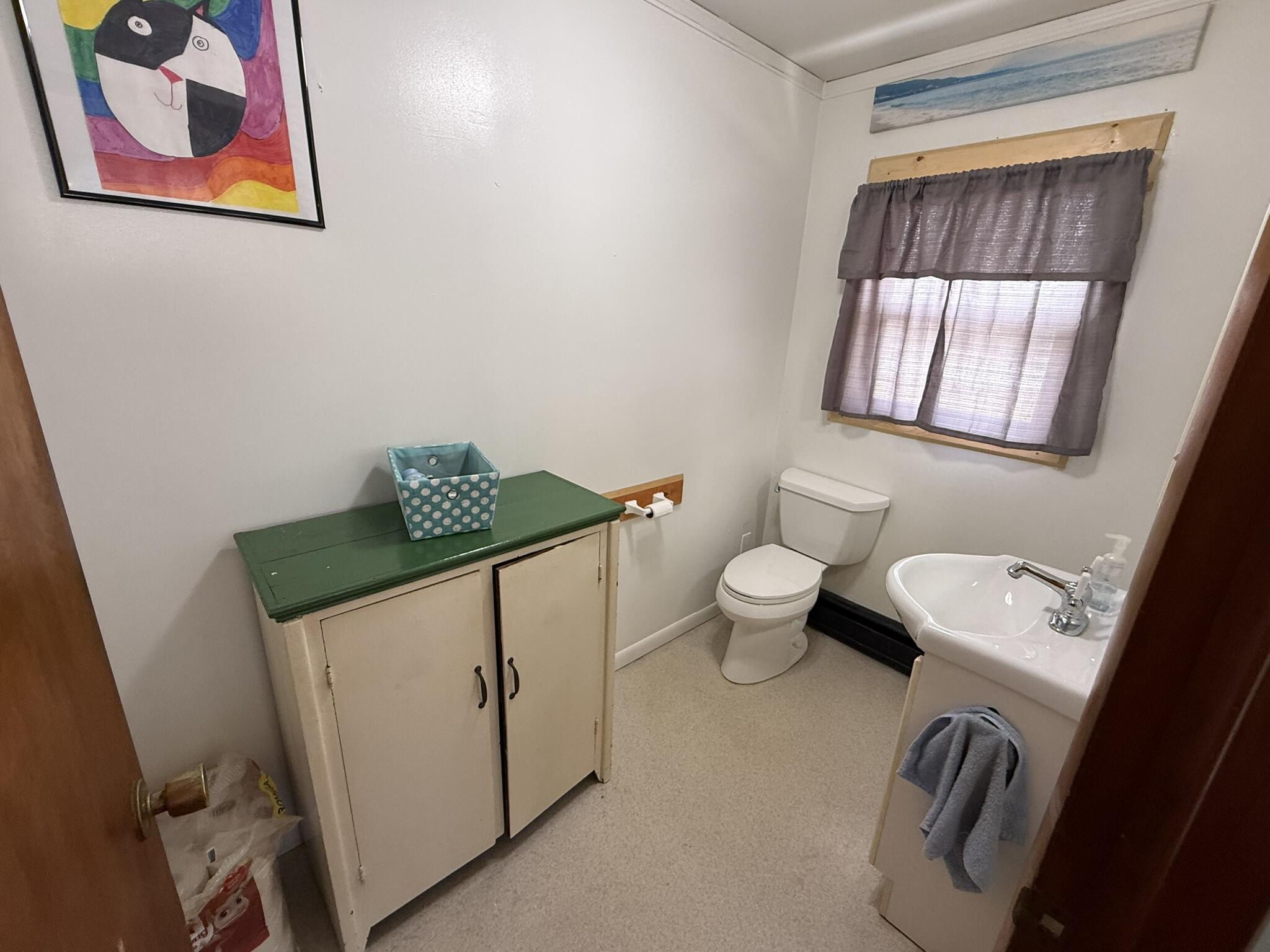 415 Main Property Photo 21