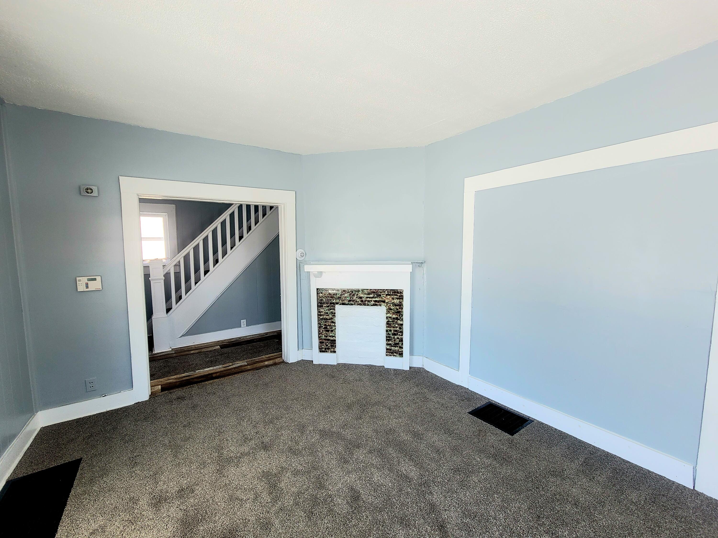 550 E Rose Street Property Photo 4
