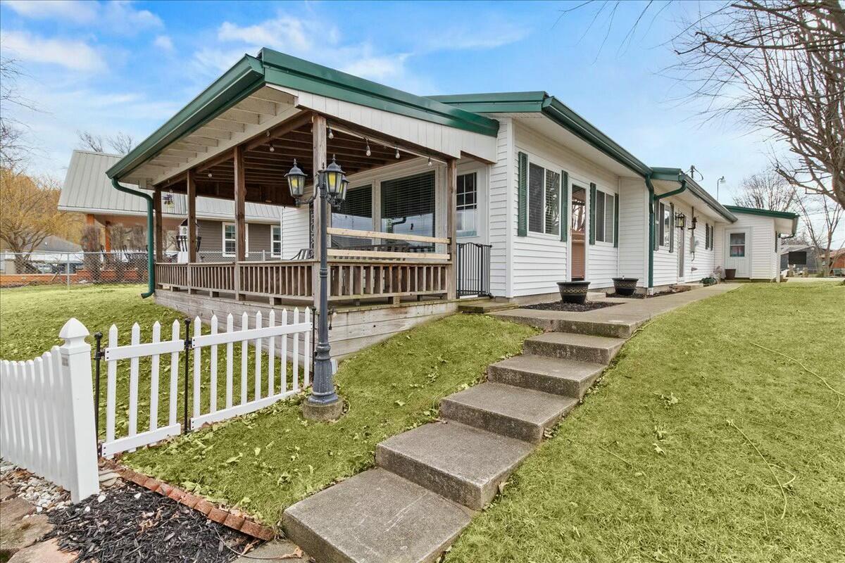 11380 Horseshoe Channel Property Photo 1