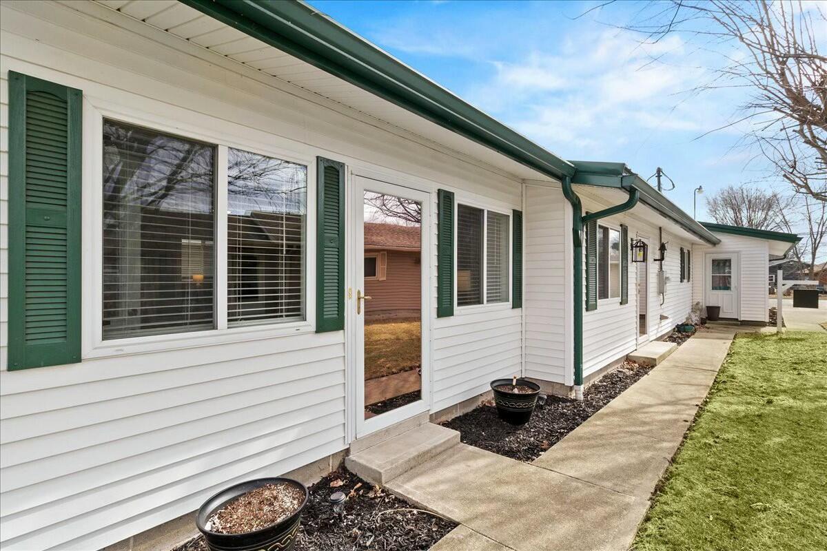 11380 Horseshoe Channel Property Photo 2