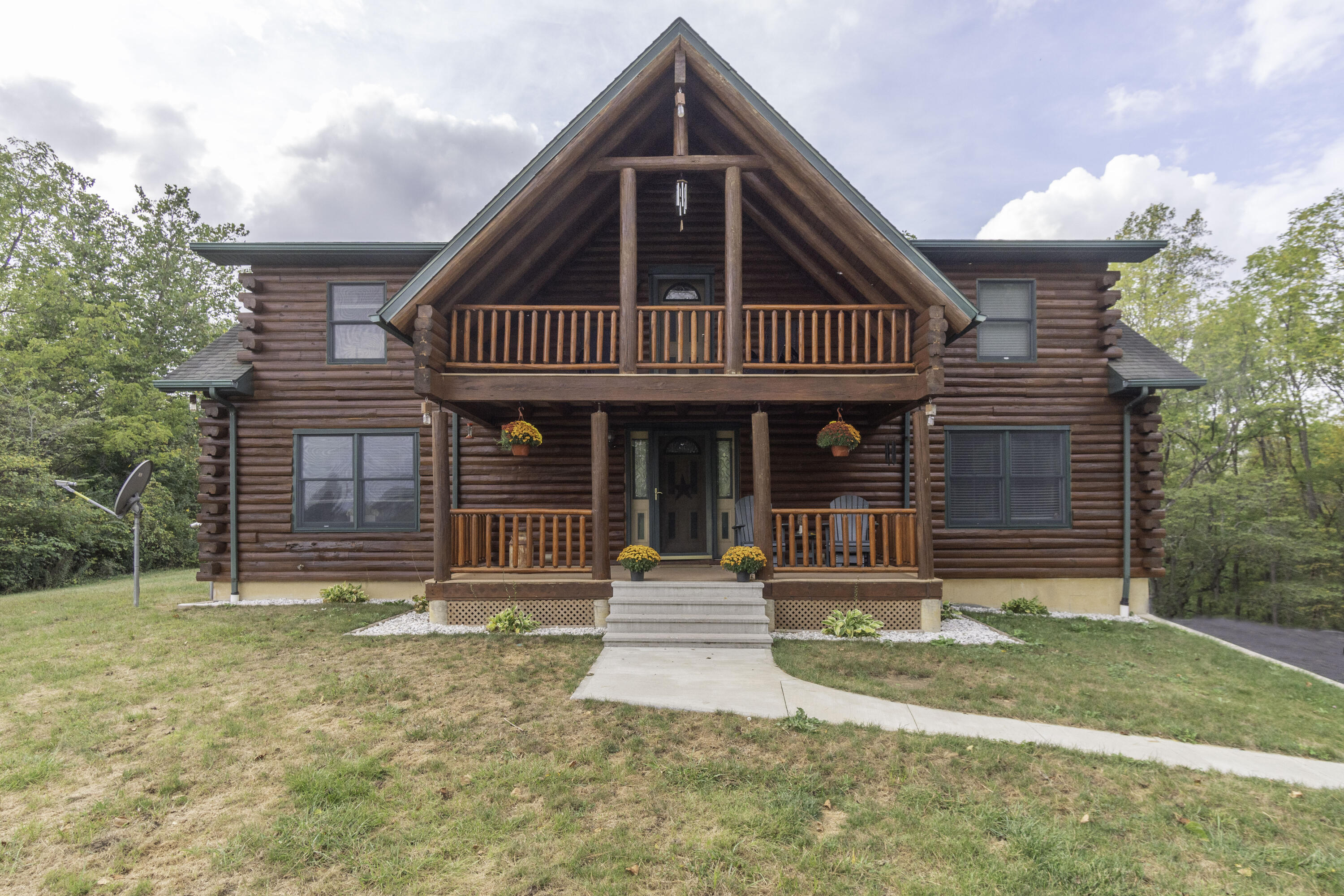 18255 Pence Property Photo 1