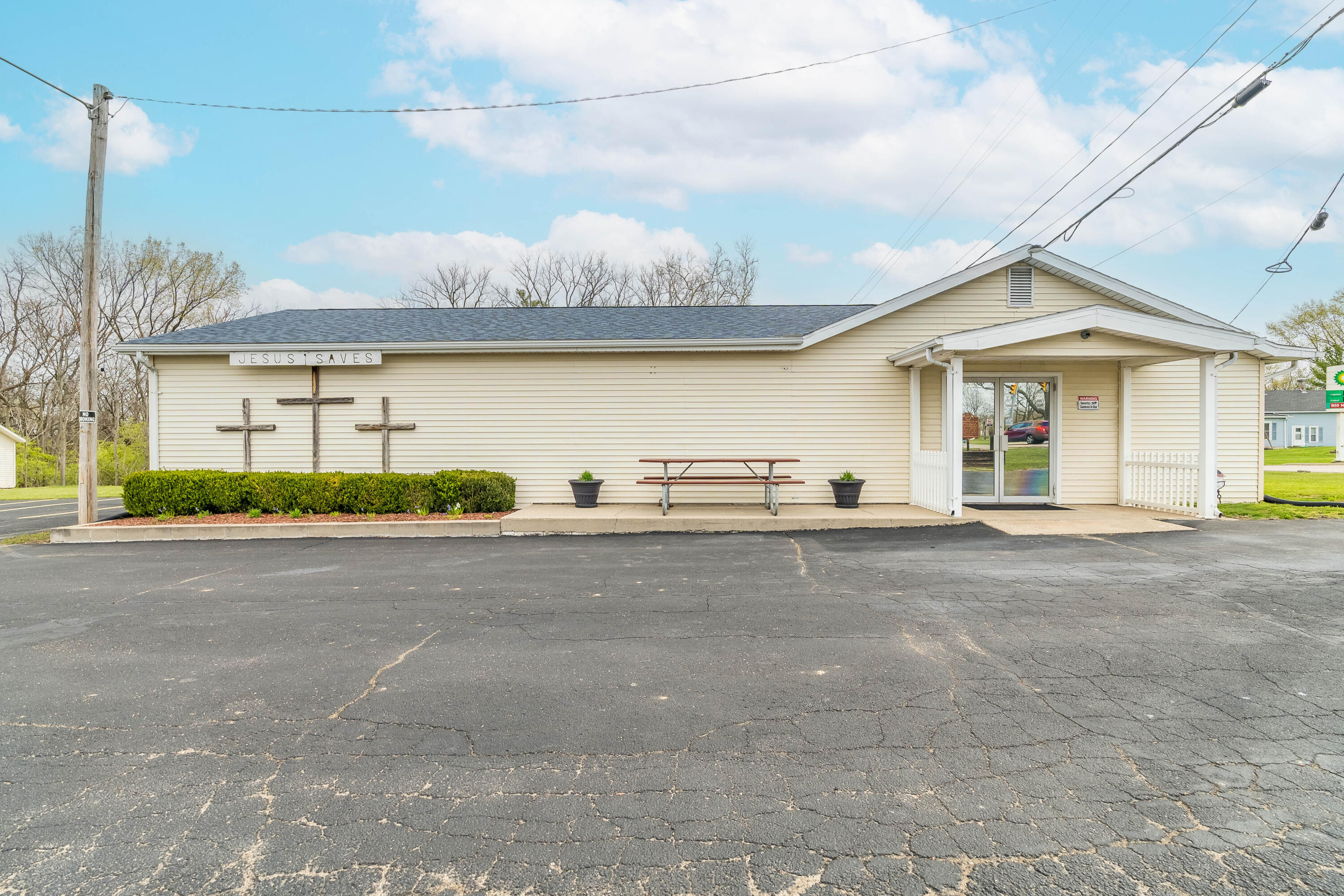 7045 Us 40 E Property Photo