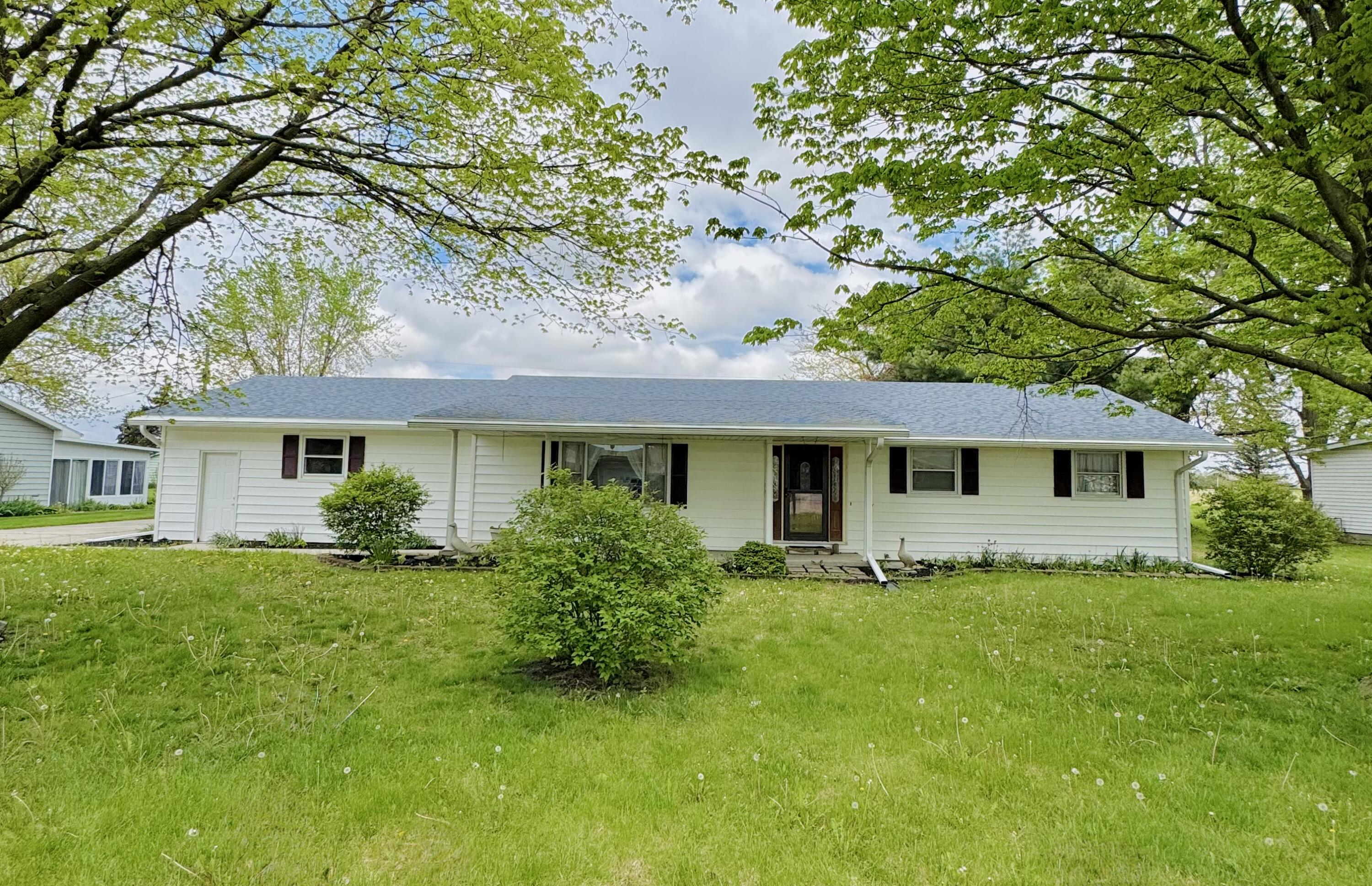 5142 Road O Property Photo 1