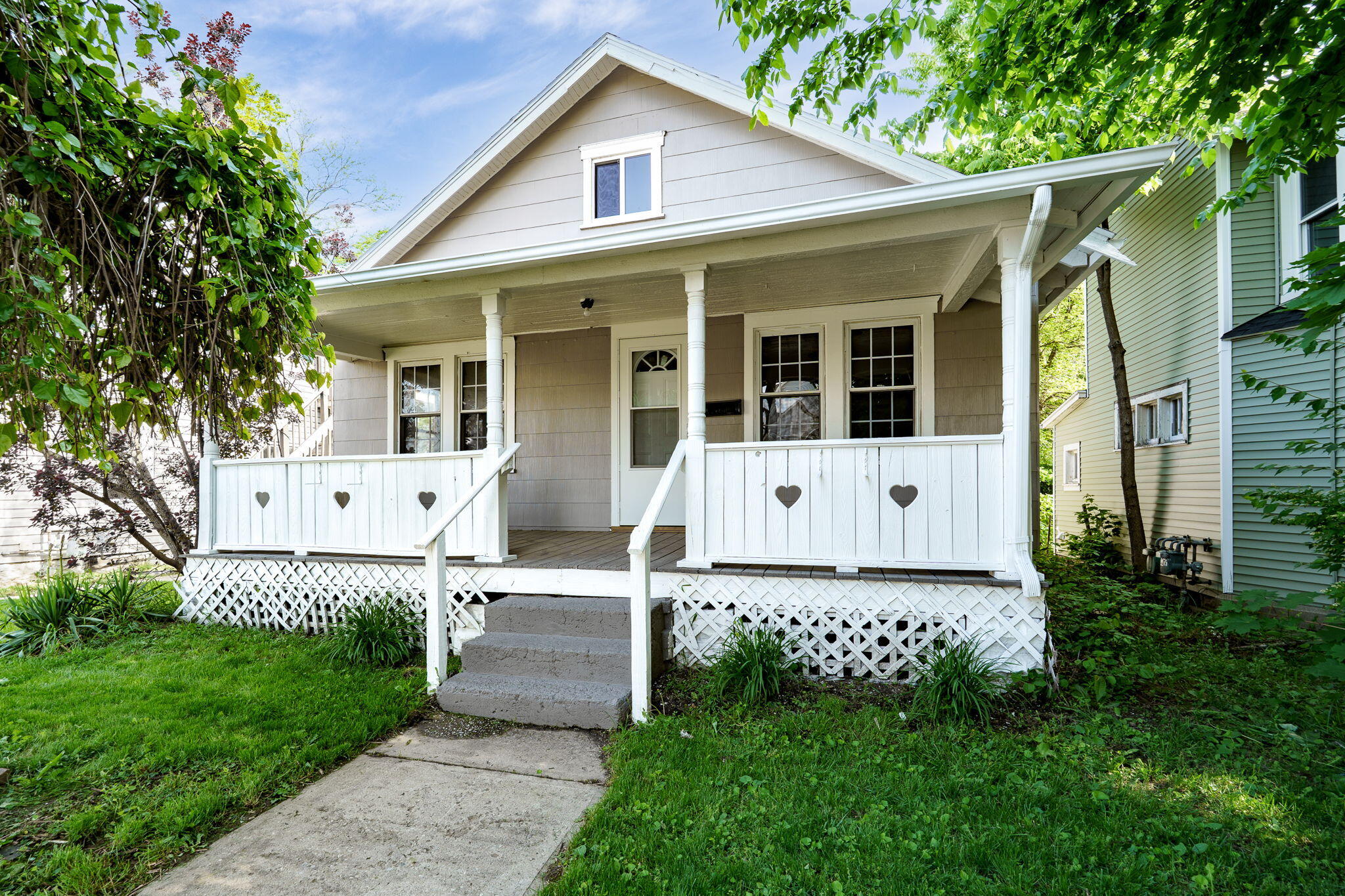 1704 Highland Property Photo 1