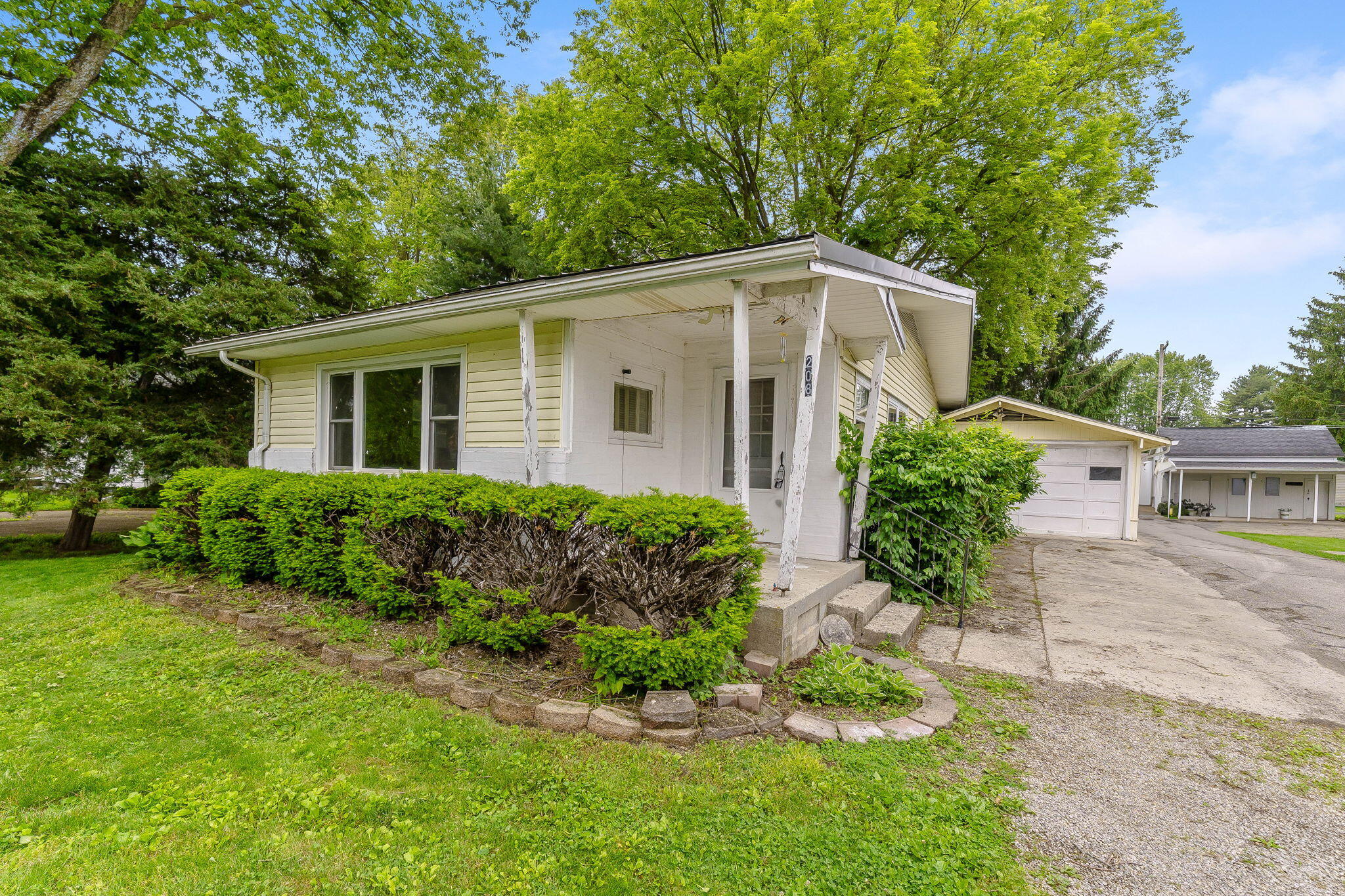 208 Pickrelltown Property Photo 1