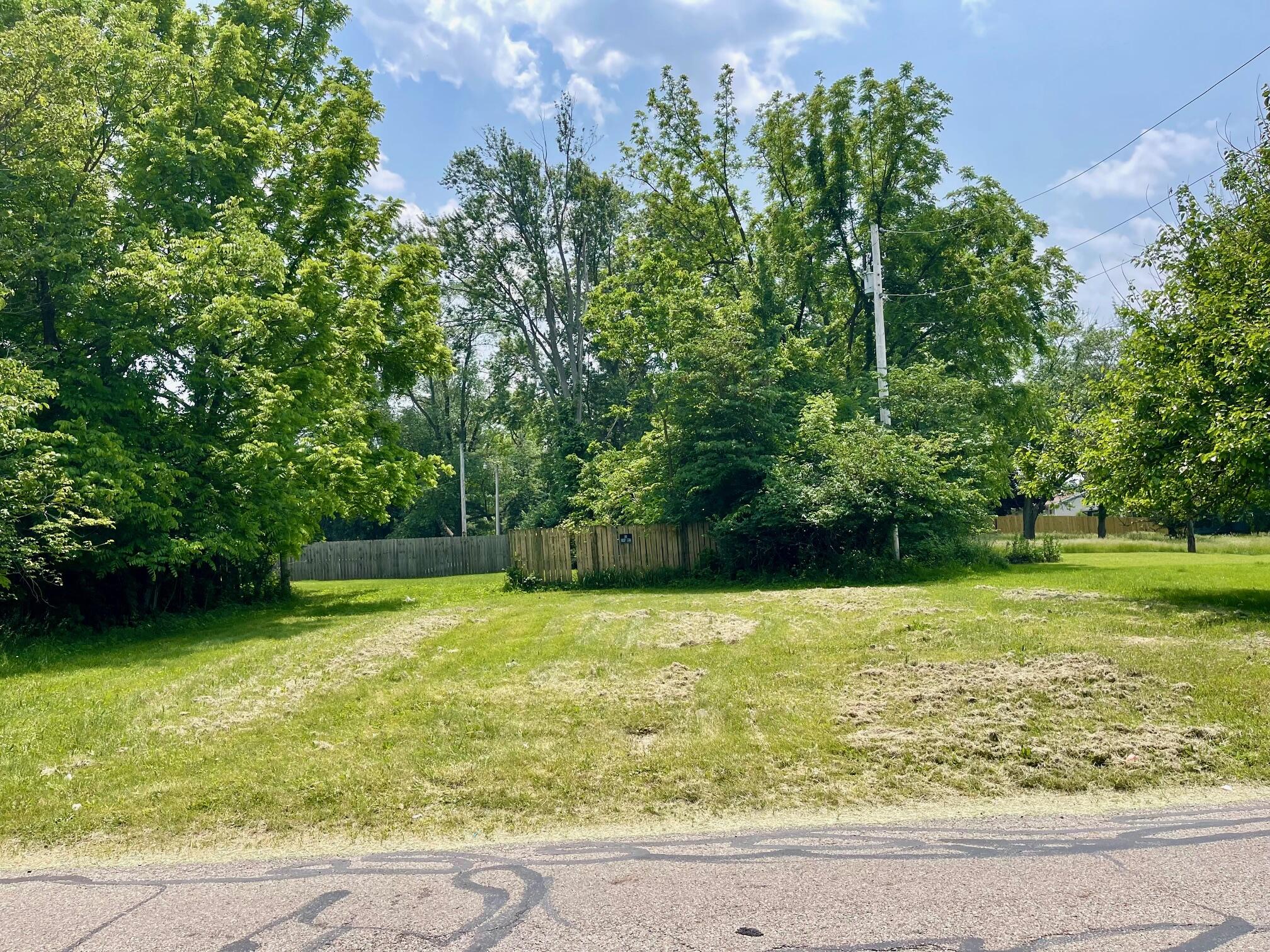 201 Thompson Property Photo 1