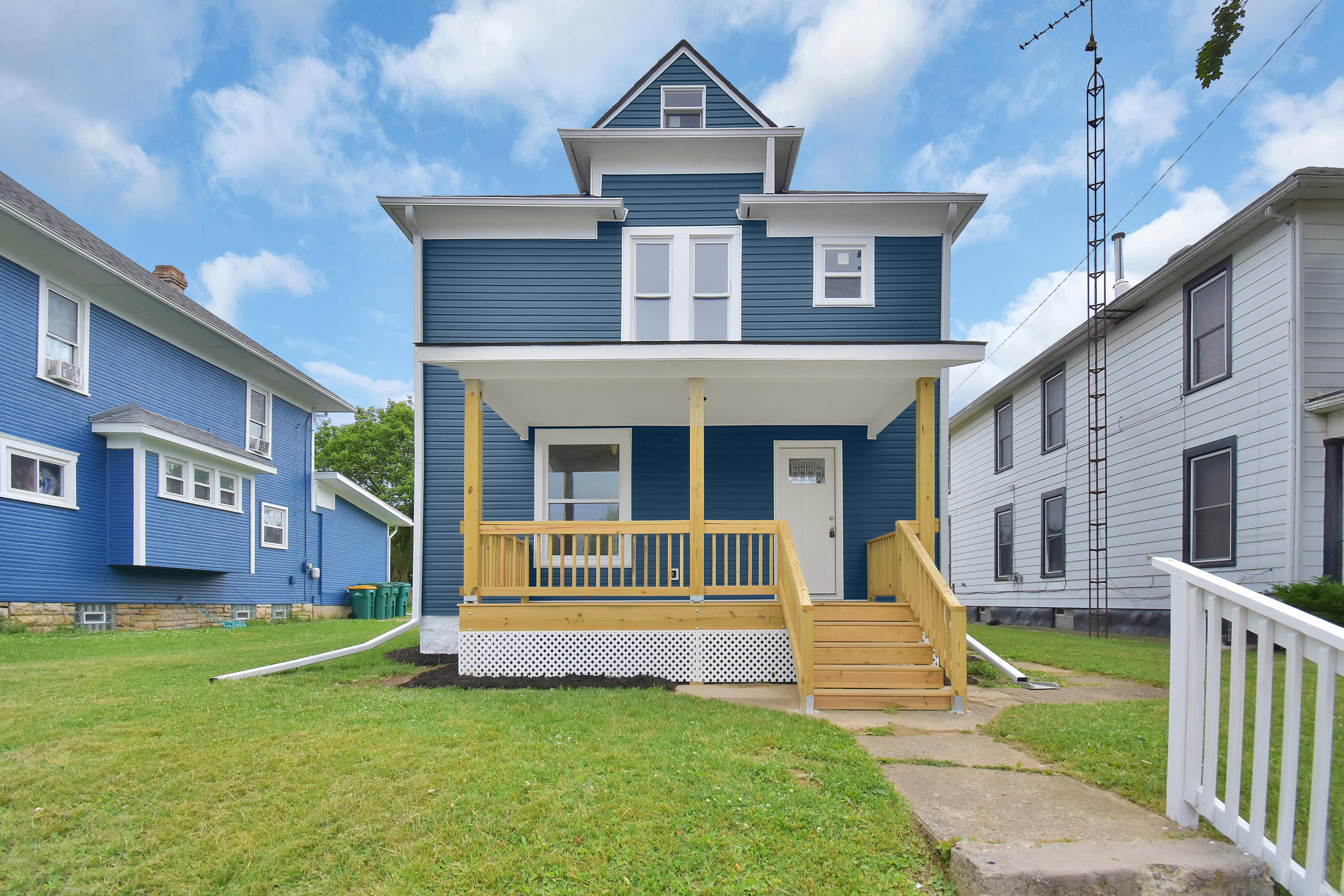 1414 Woodward