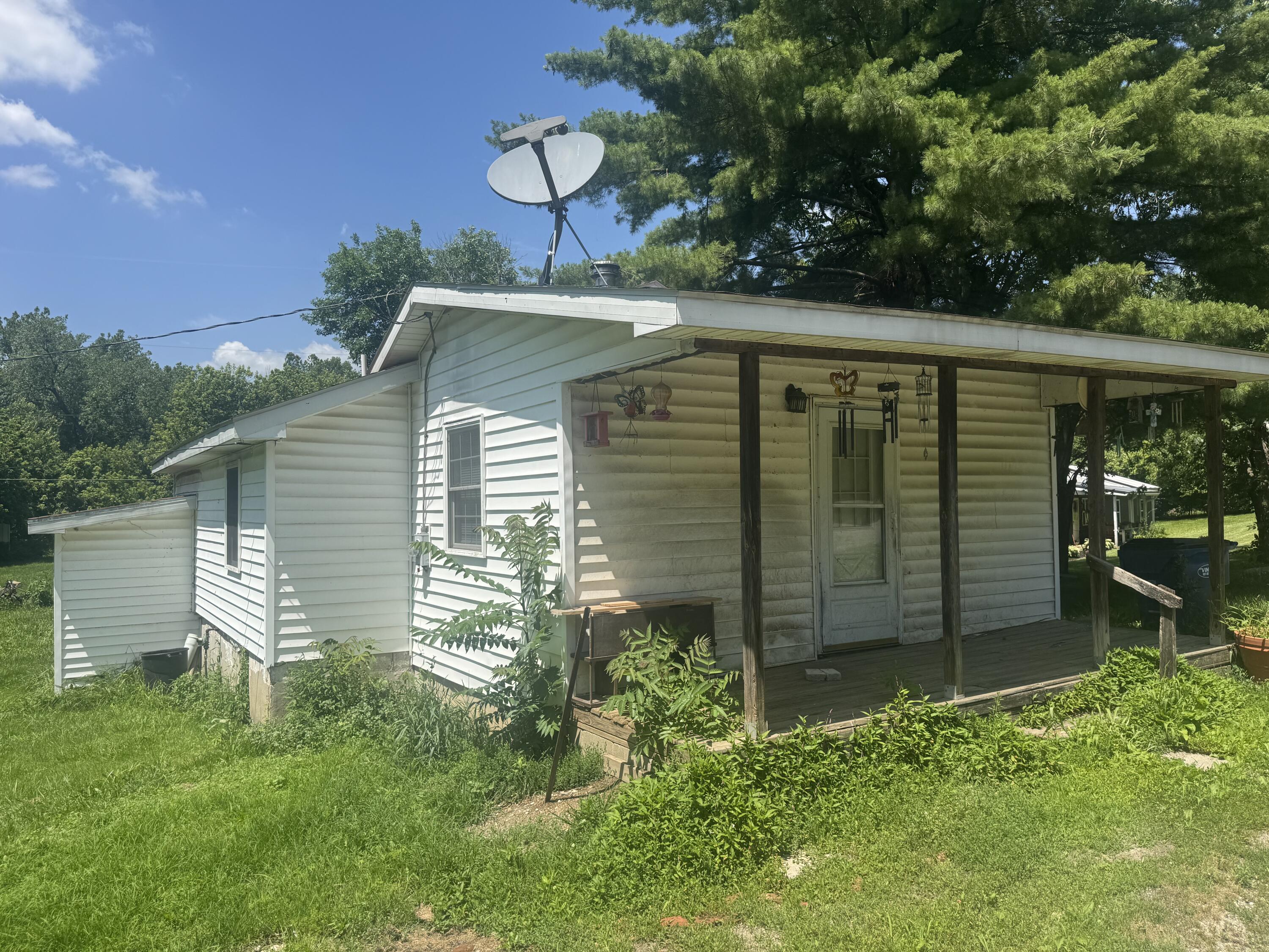 5570 Wynn Property Photo 1