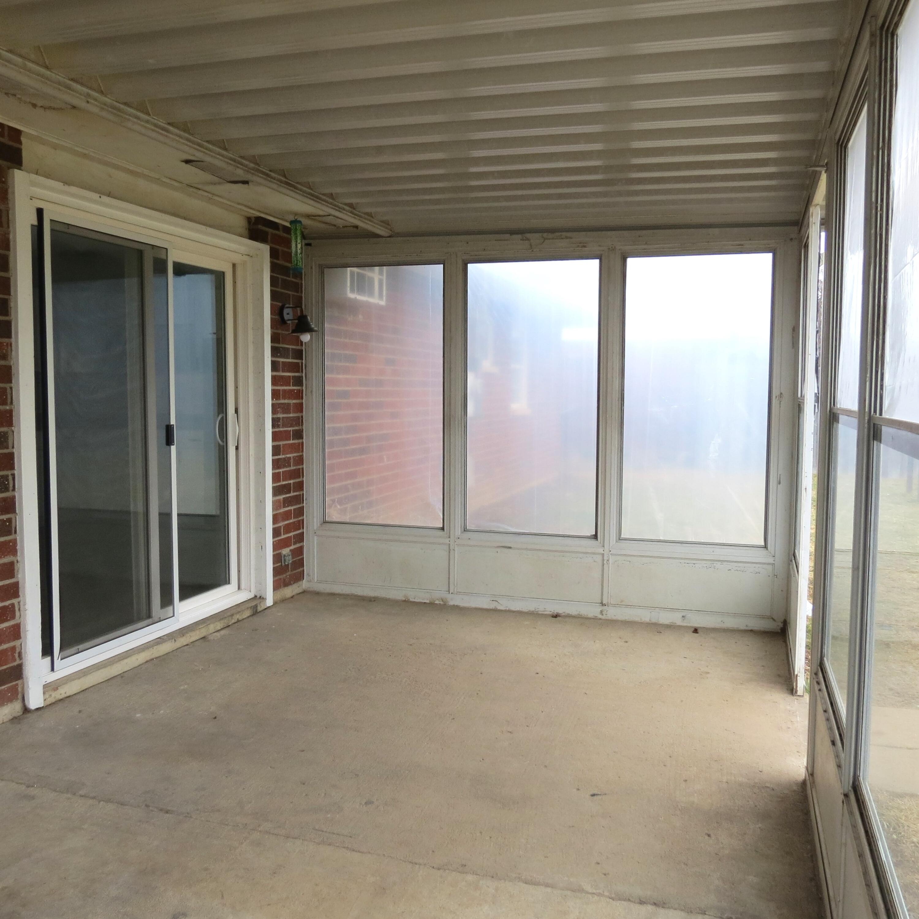 1148 Hamilton Property Photo 14