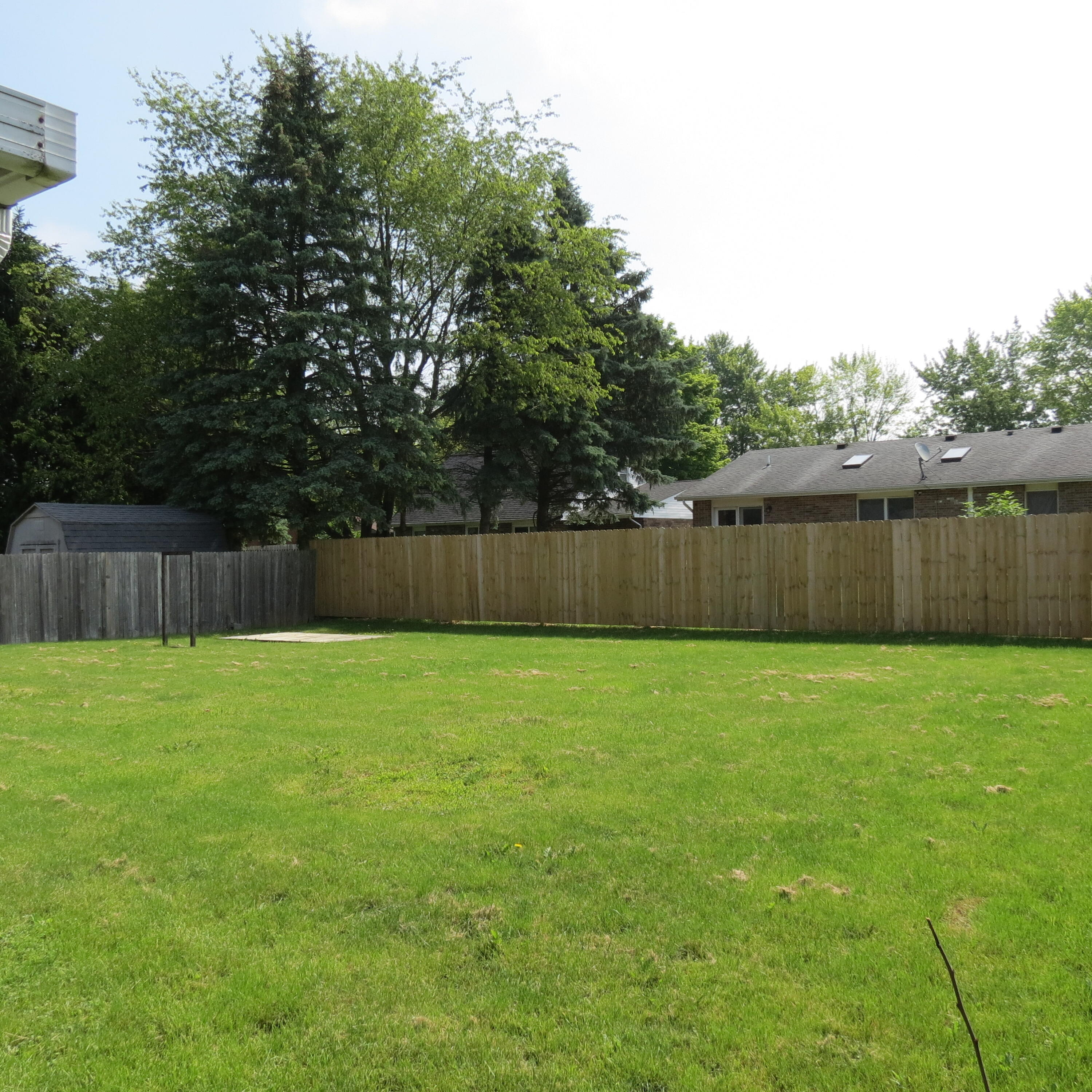 1148 Hamilton Property Photo 15