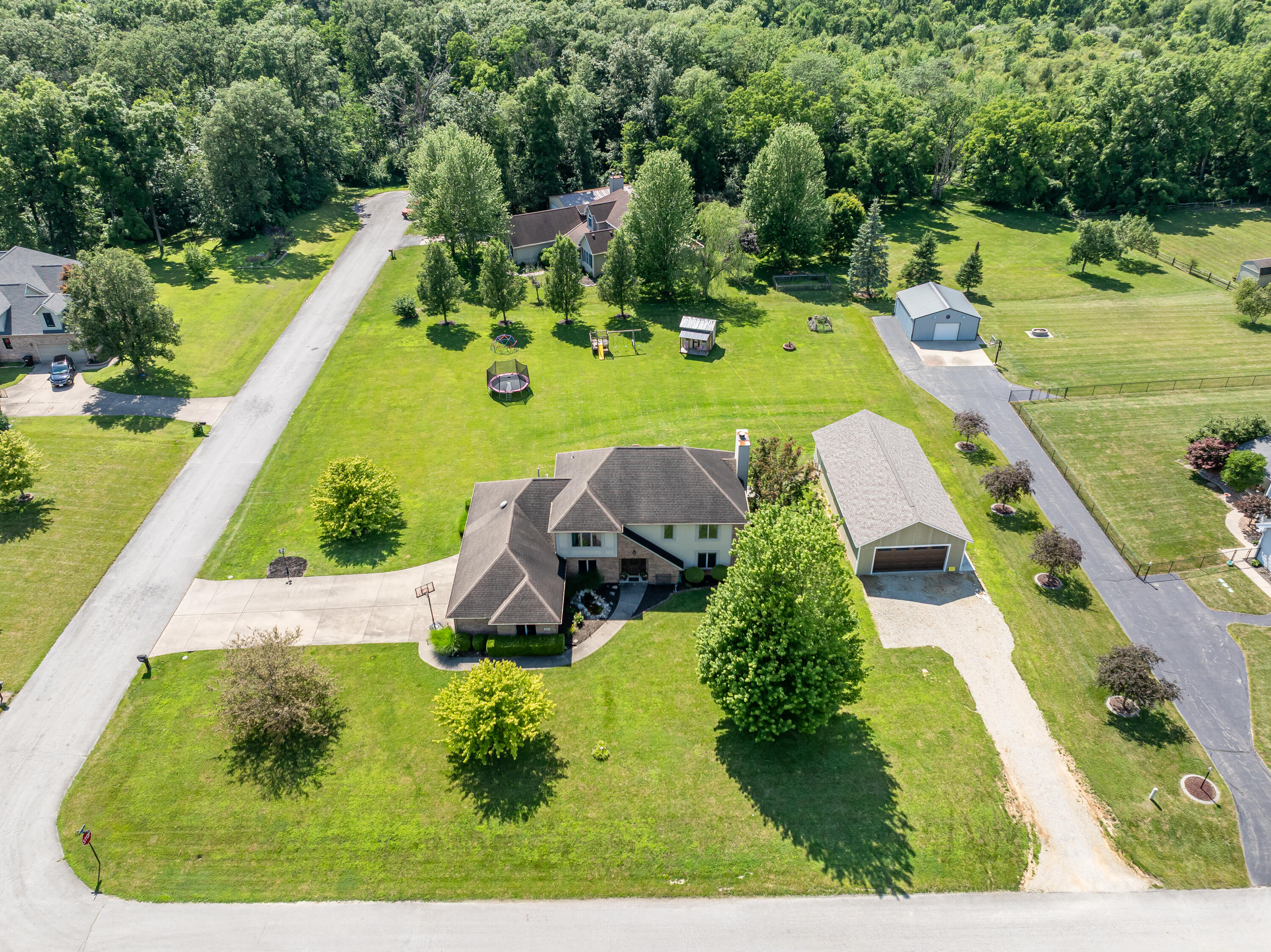 2385 Ashbrook