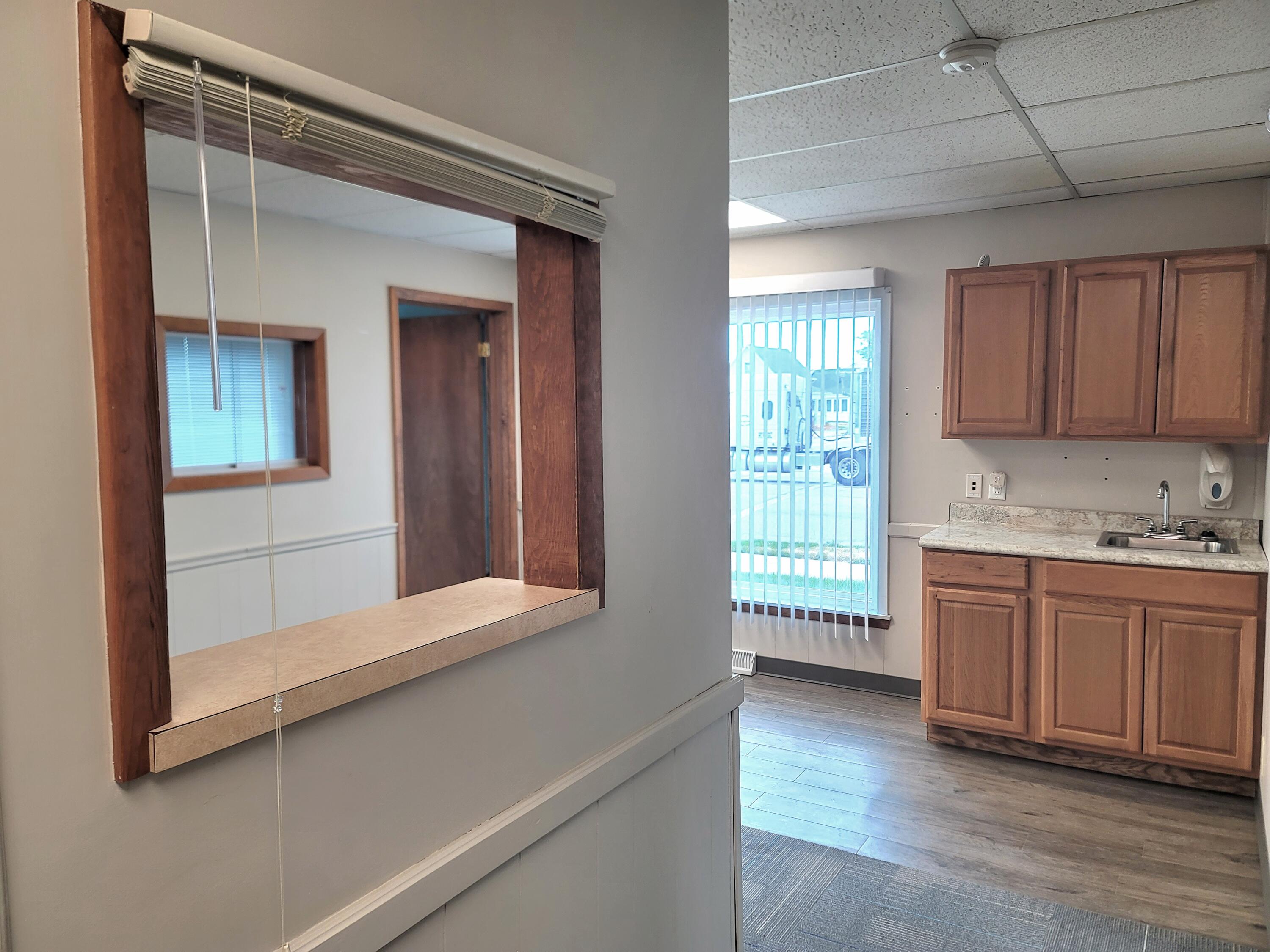 329 E Market Street Property Photo 5