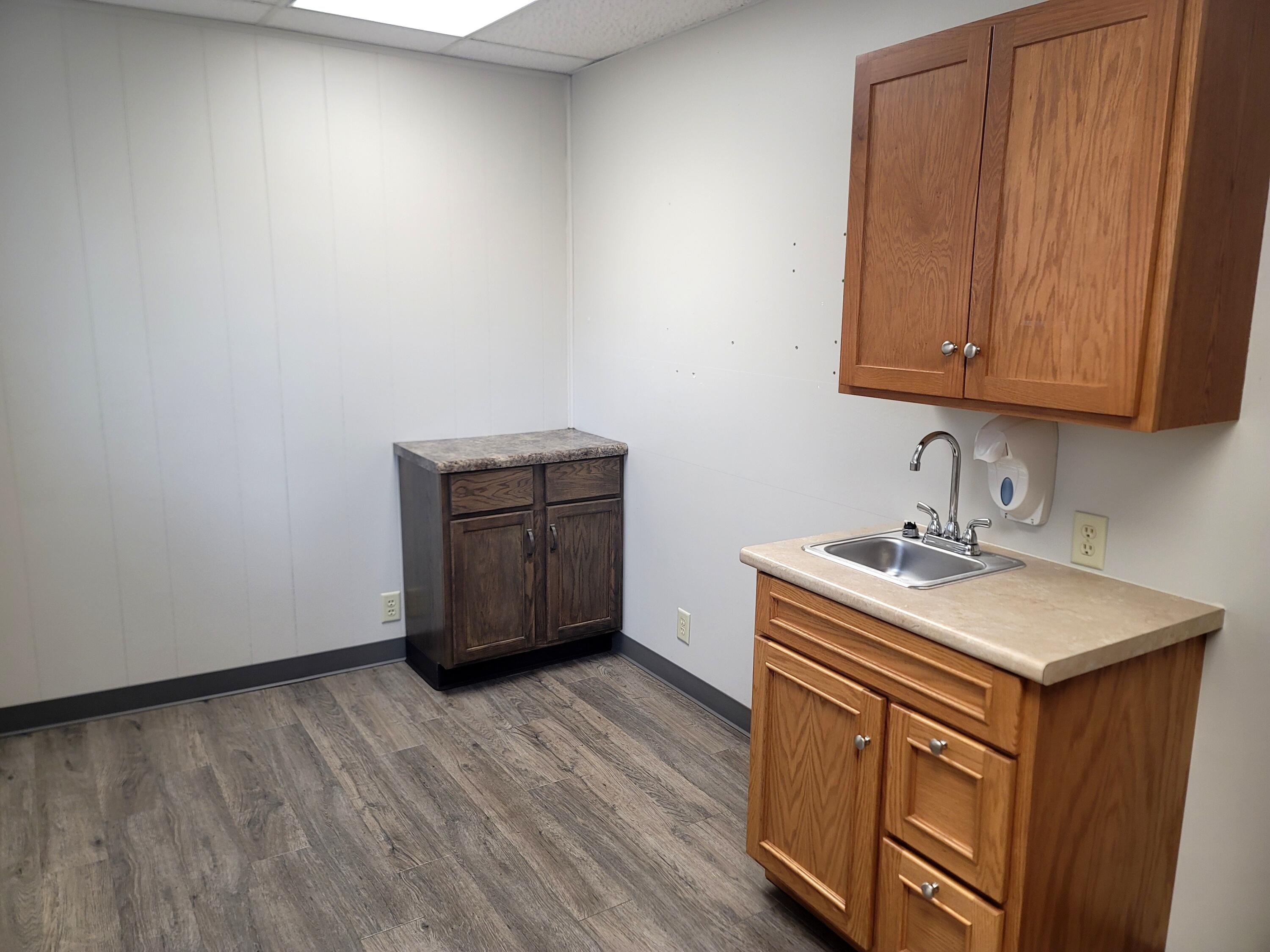 329 E Market Street Property Photo 12