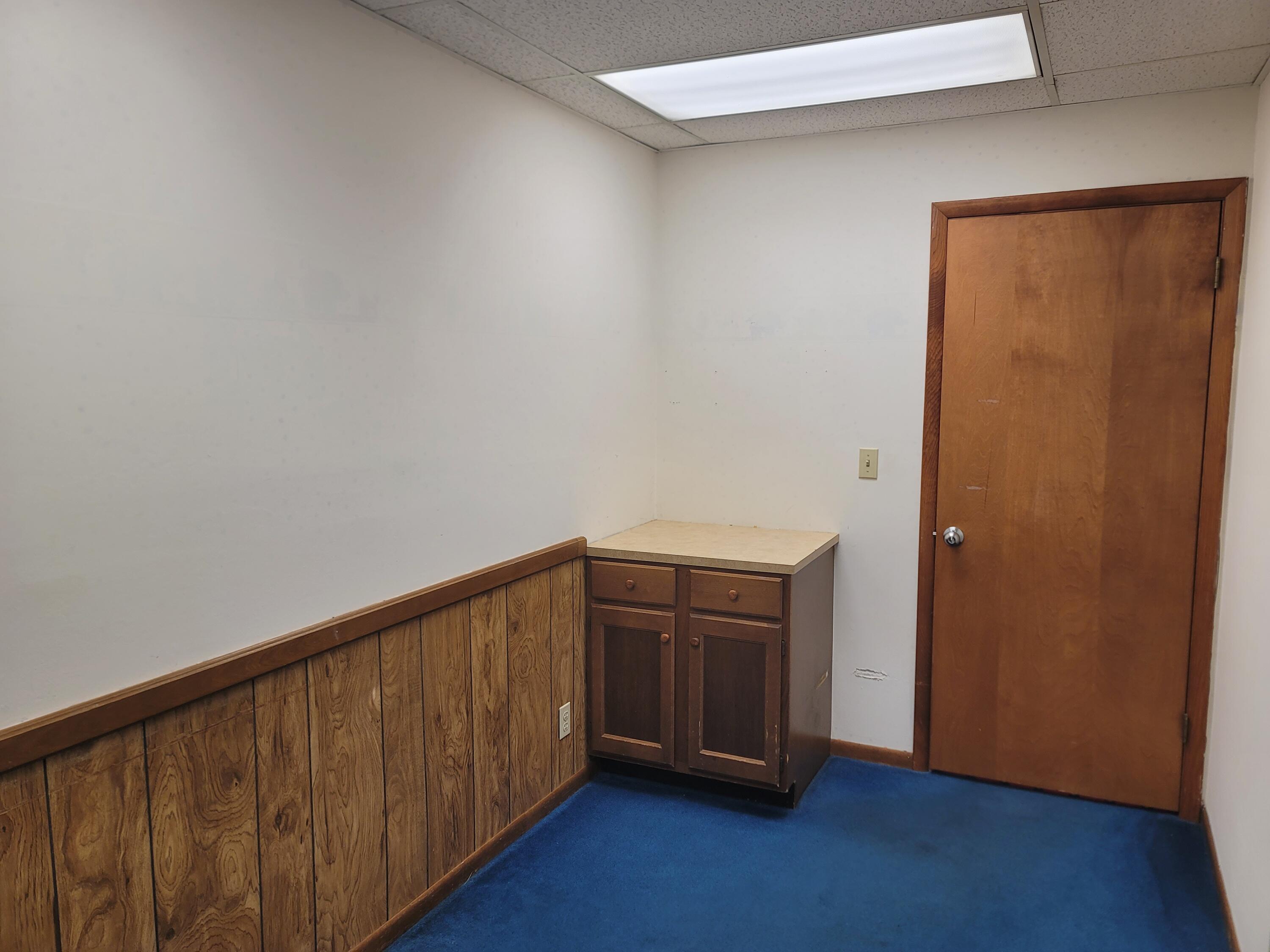 329 E Market Street Property Photo 15