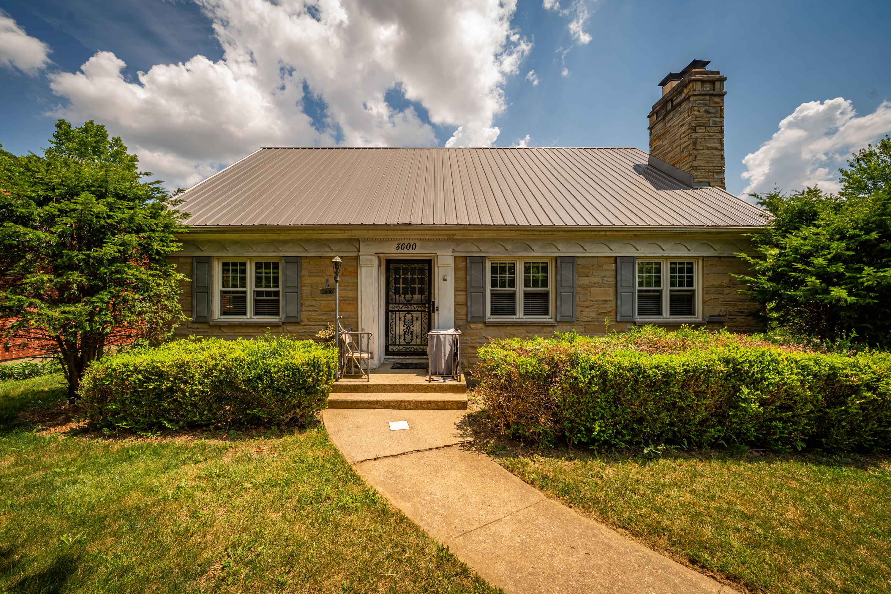 3600 Ridge Property Photo 1