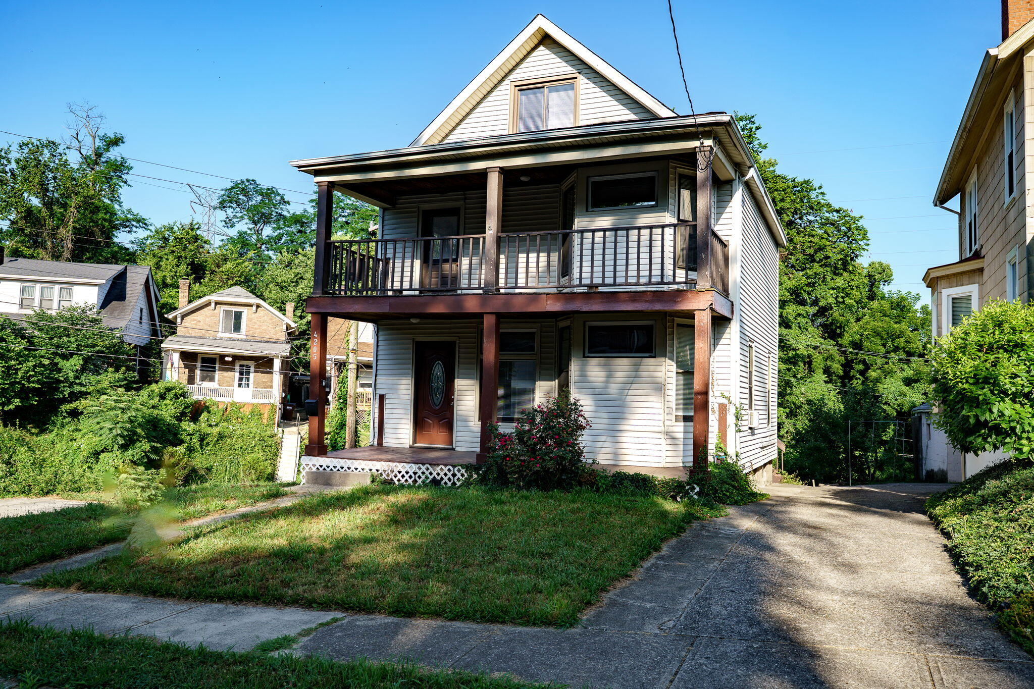 4205 Lowry Property Photo 1
