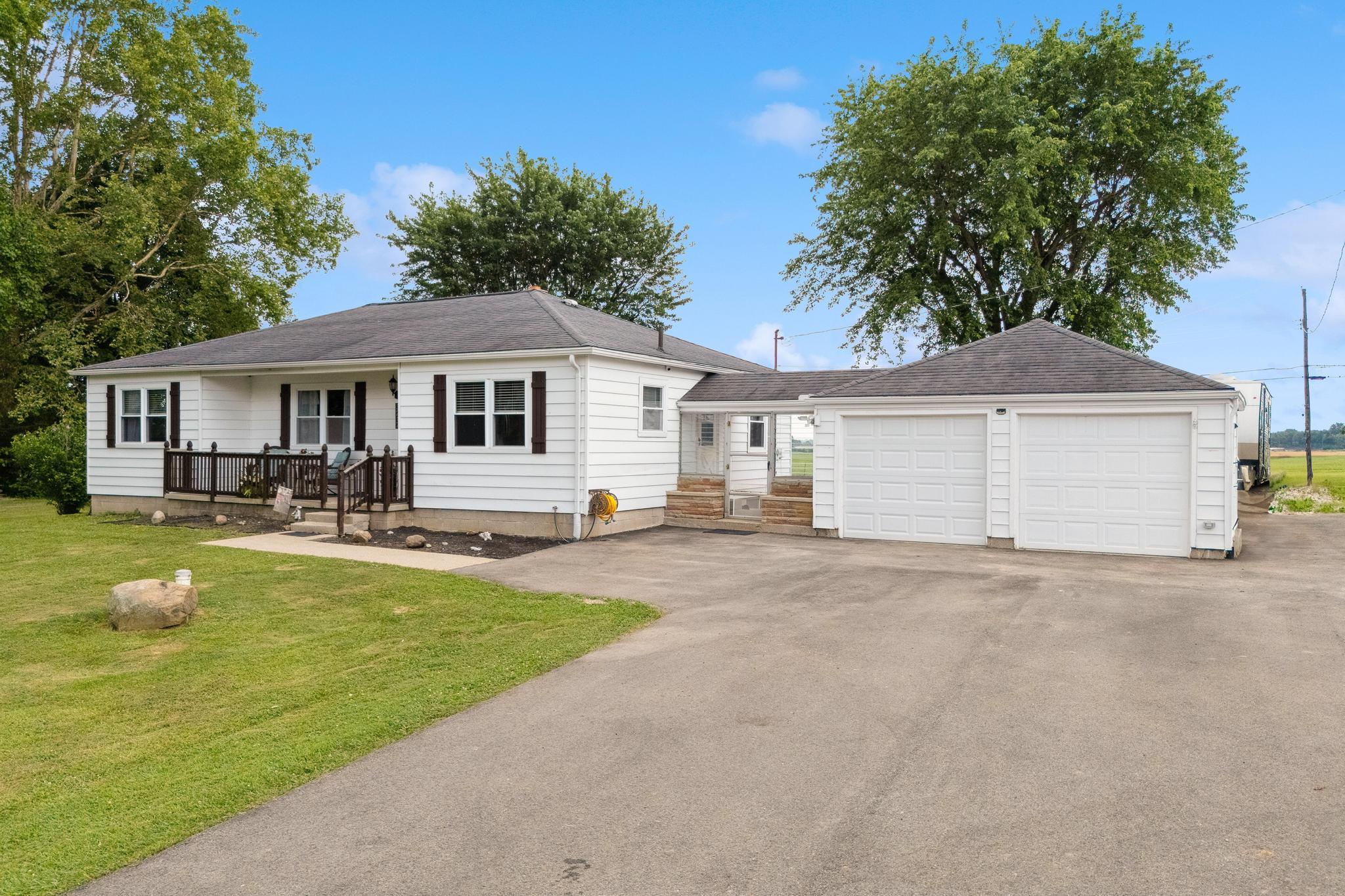 3217 Uplands Property Photo 1