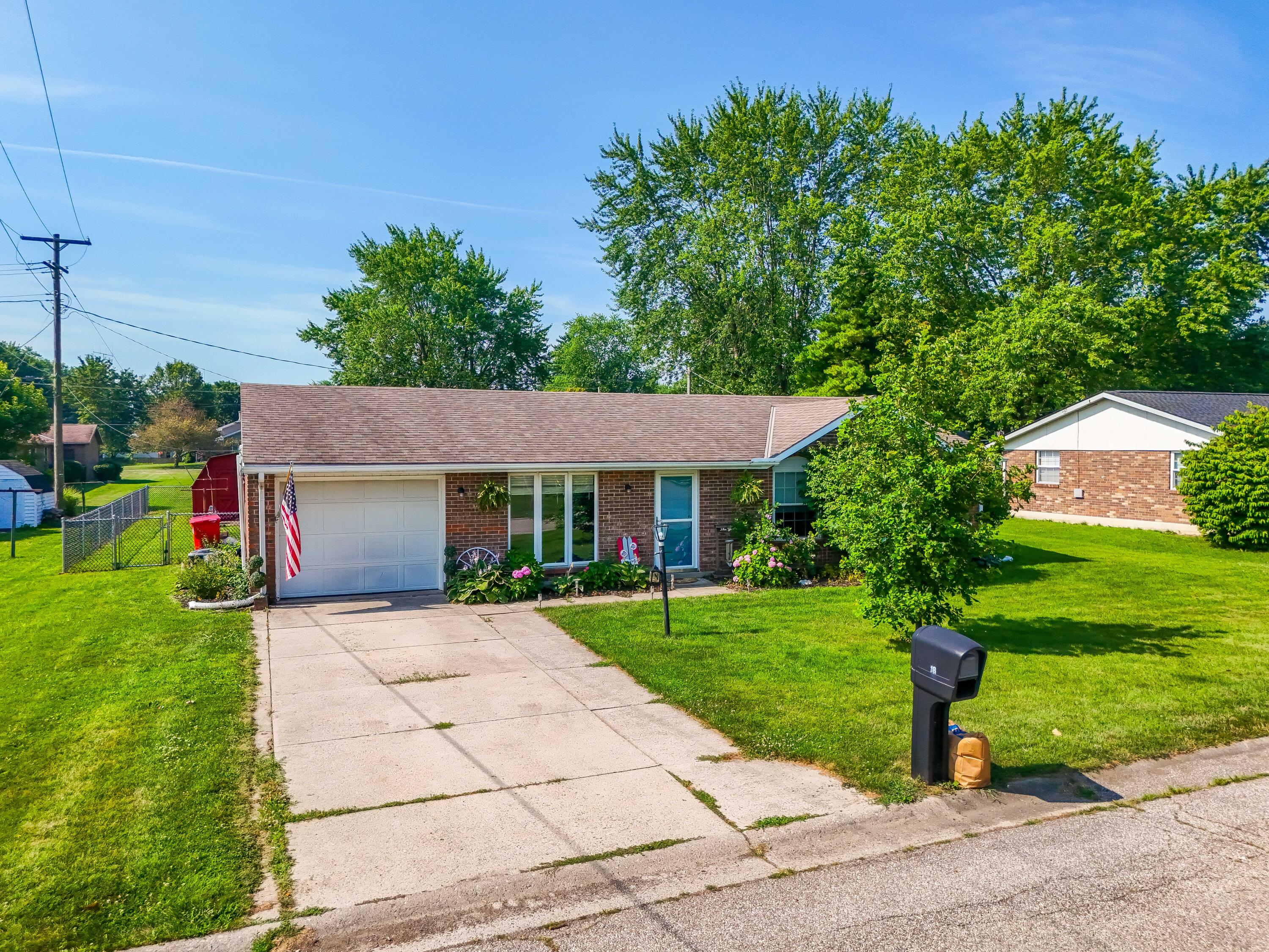 18 Edgewood Property Photo 1