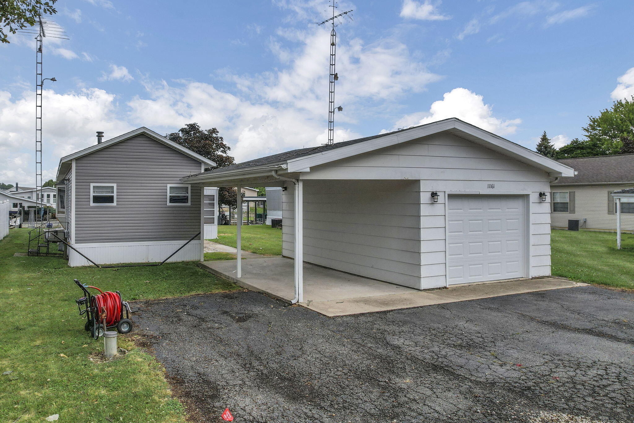 11161 Macalpine Property Photo 2