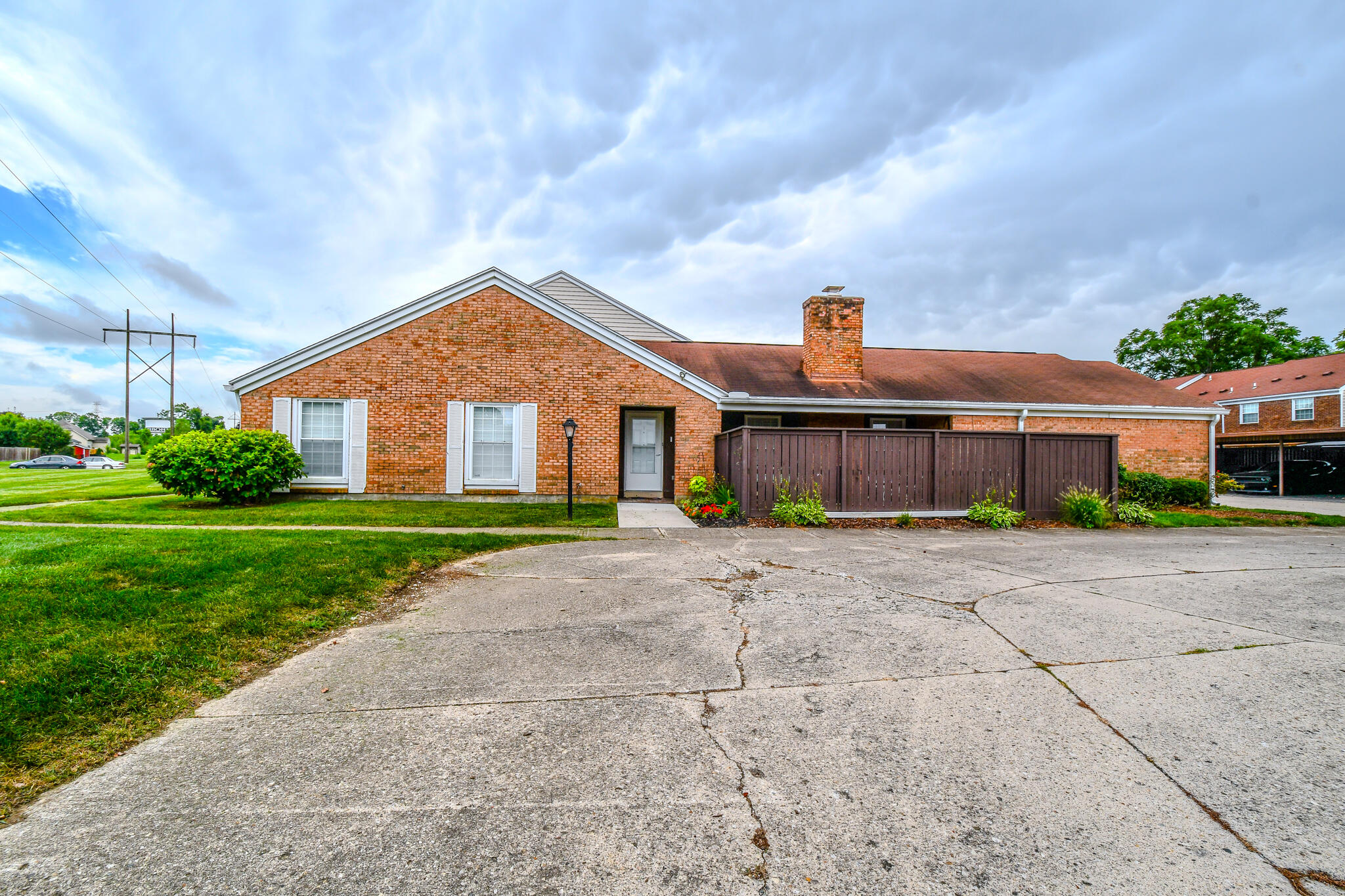 1411 Williamsburg Property Photo 1