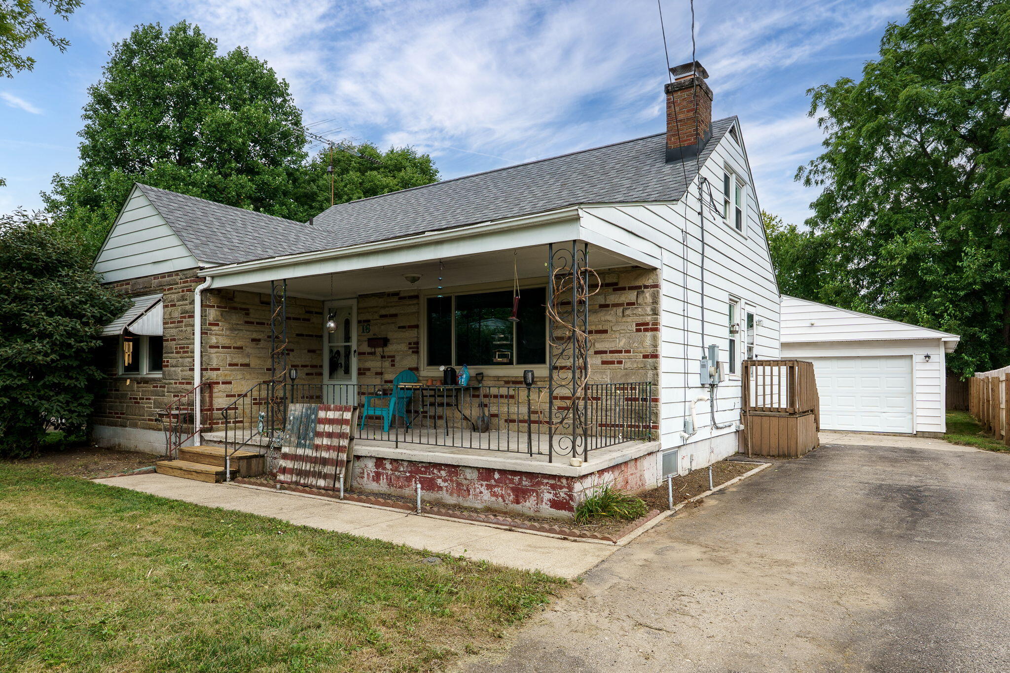 18 Sunset Property Photo 1